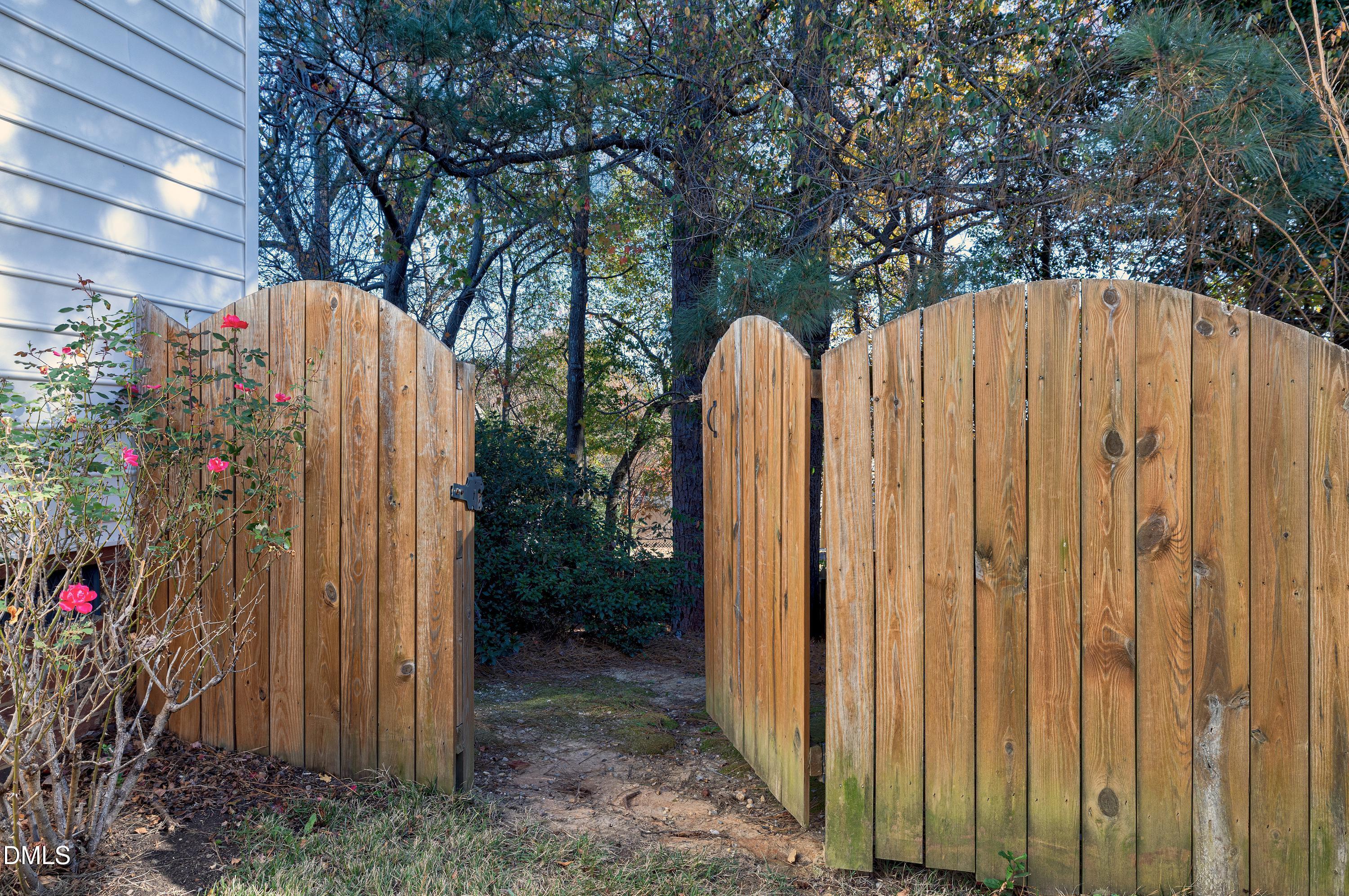 105 Grassy Ridge Court