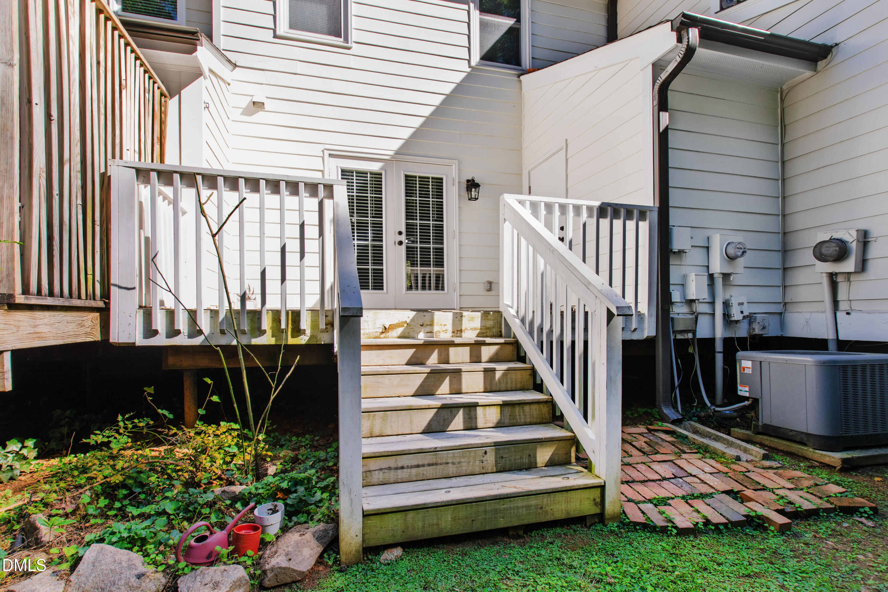 2824 Wayland Drive