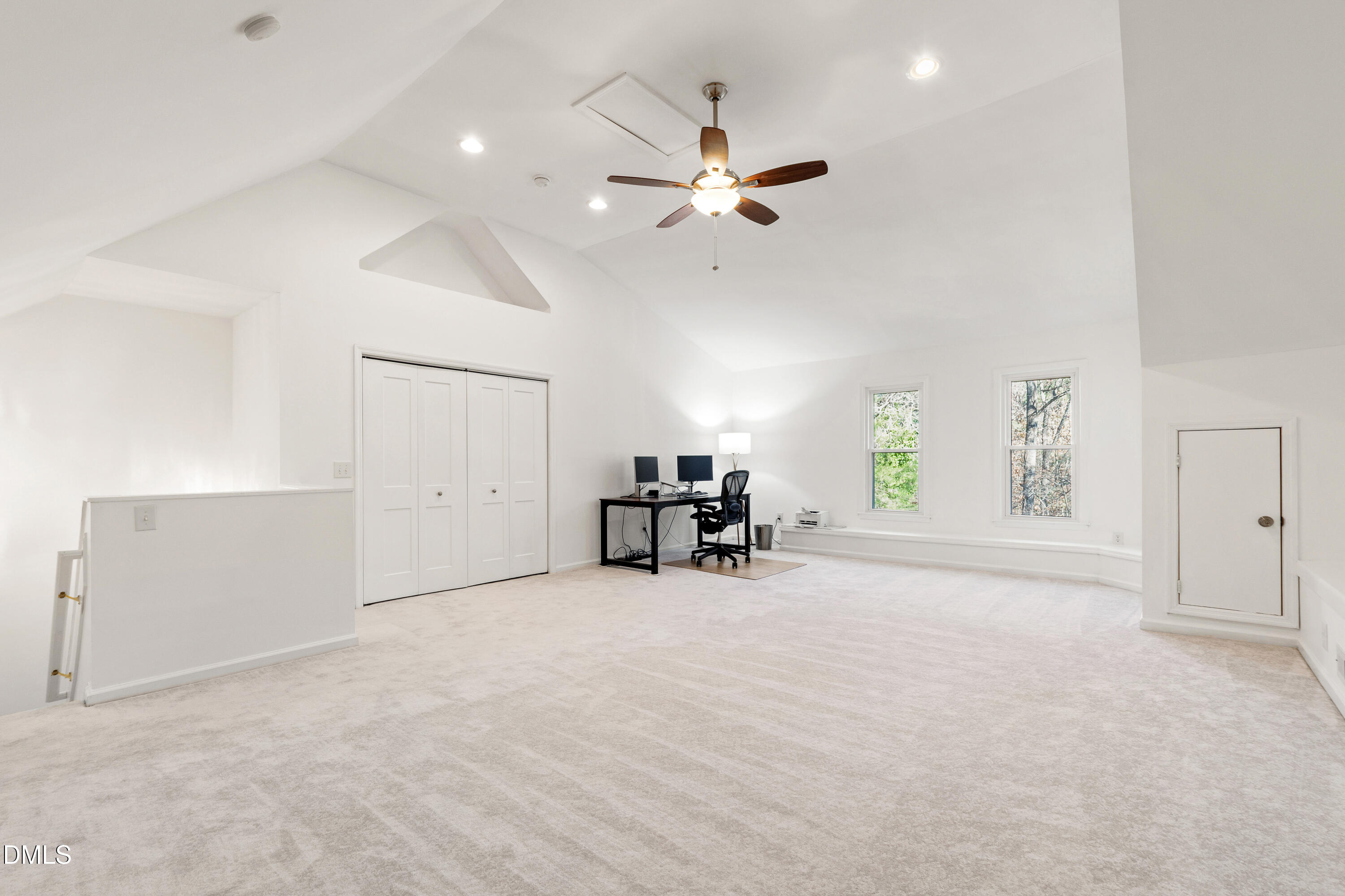 6840 Gloucester Road