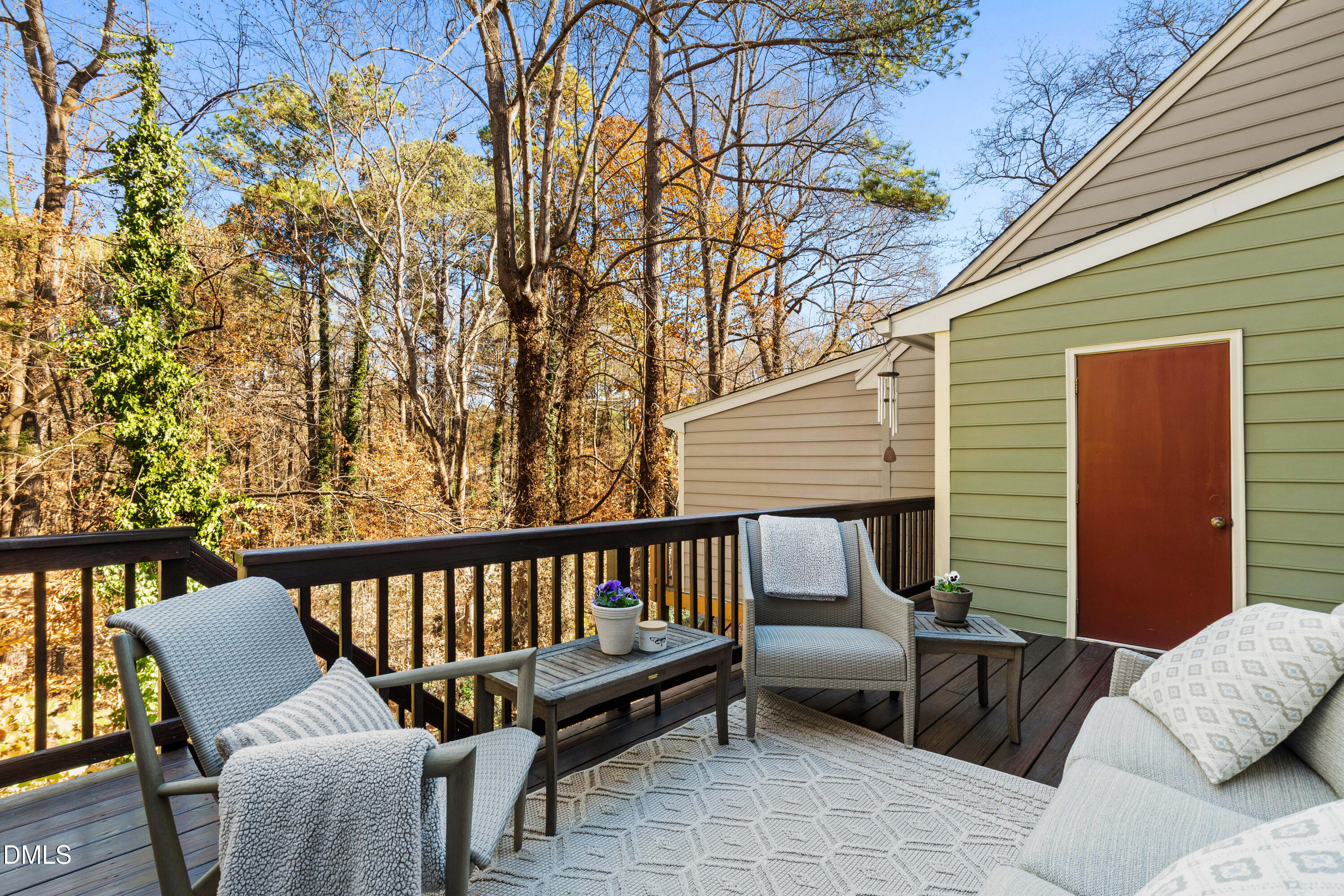 6840 Gloucester Road