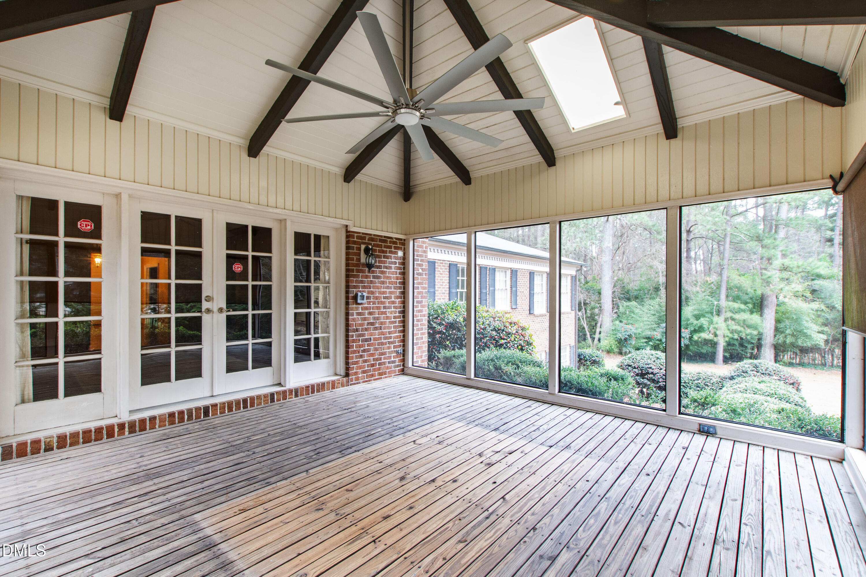 5515 Lambshire Drive