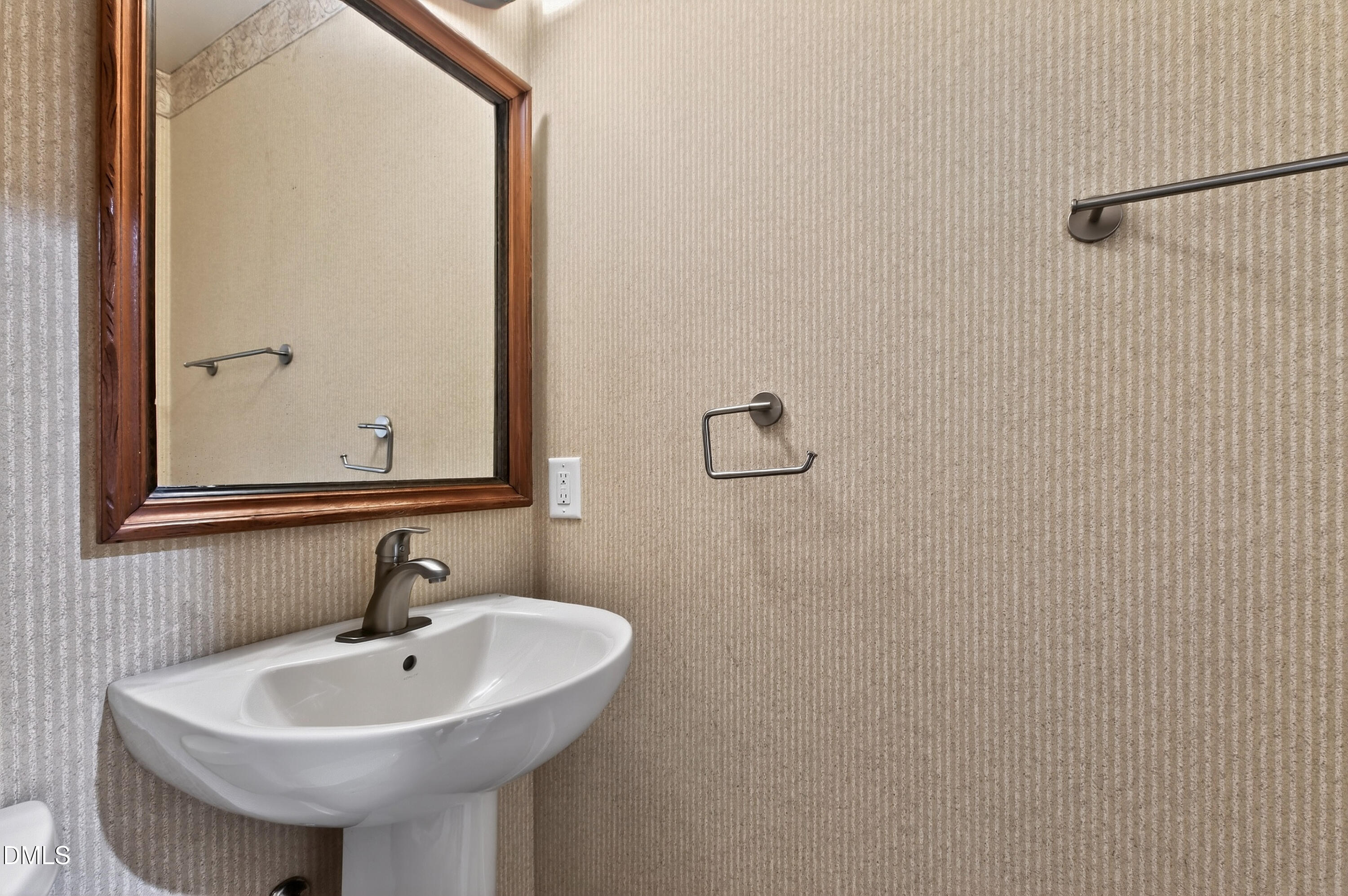 5515 Lambshire Drive