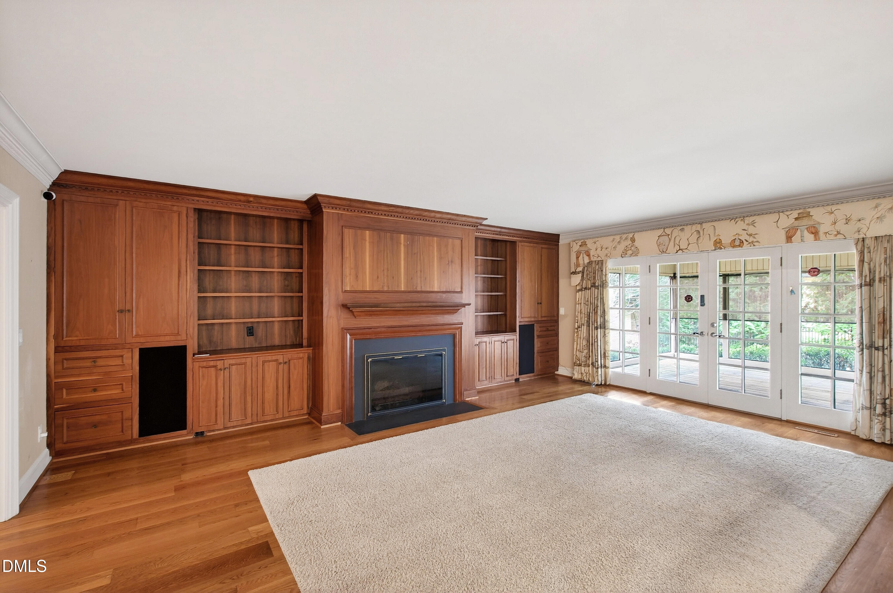 5515 Lambshire Drive