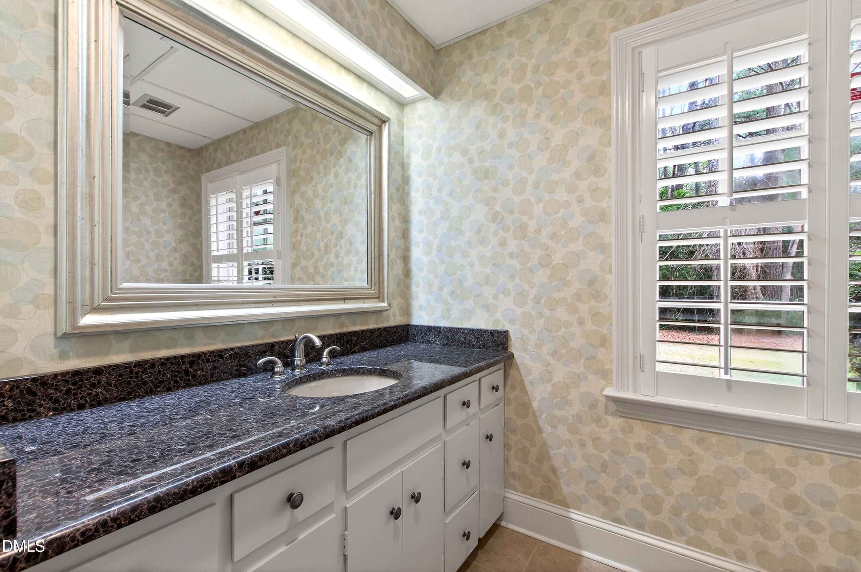 5515 Lambshire Drive