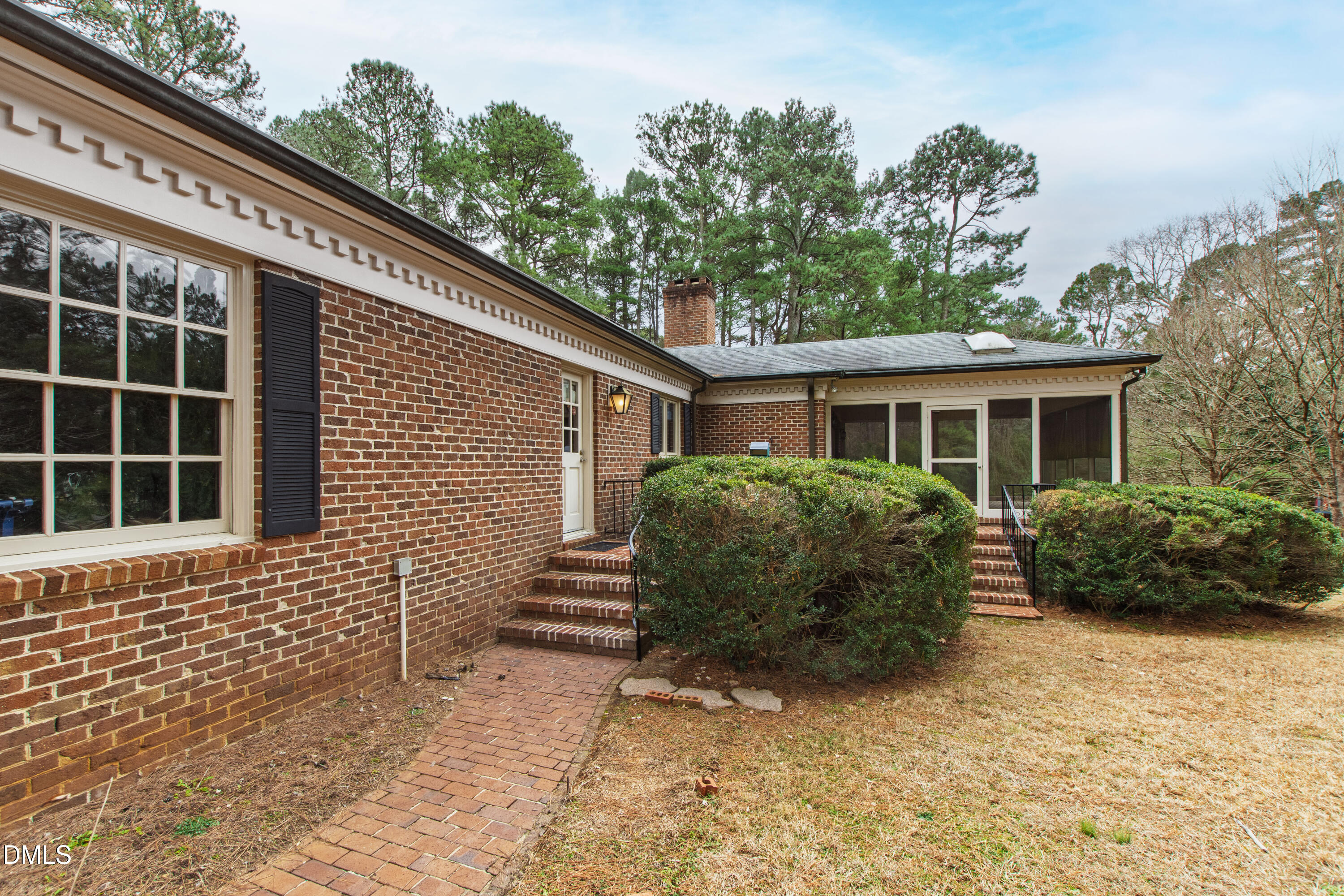 5515 Lambshire Drive