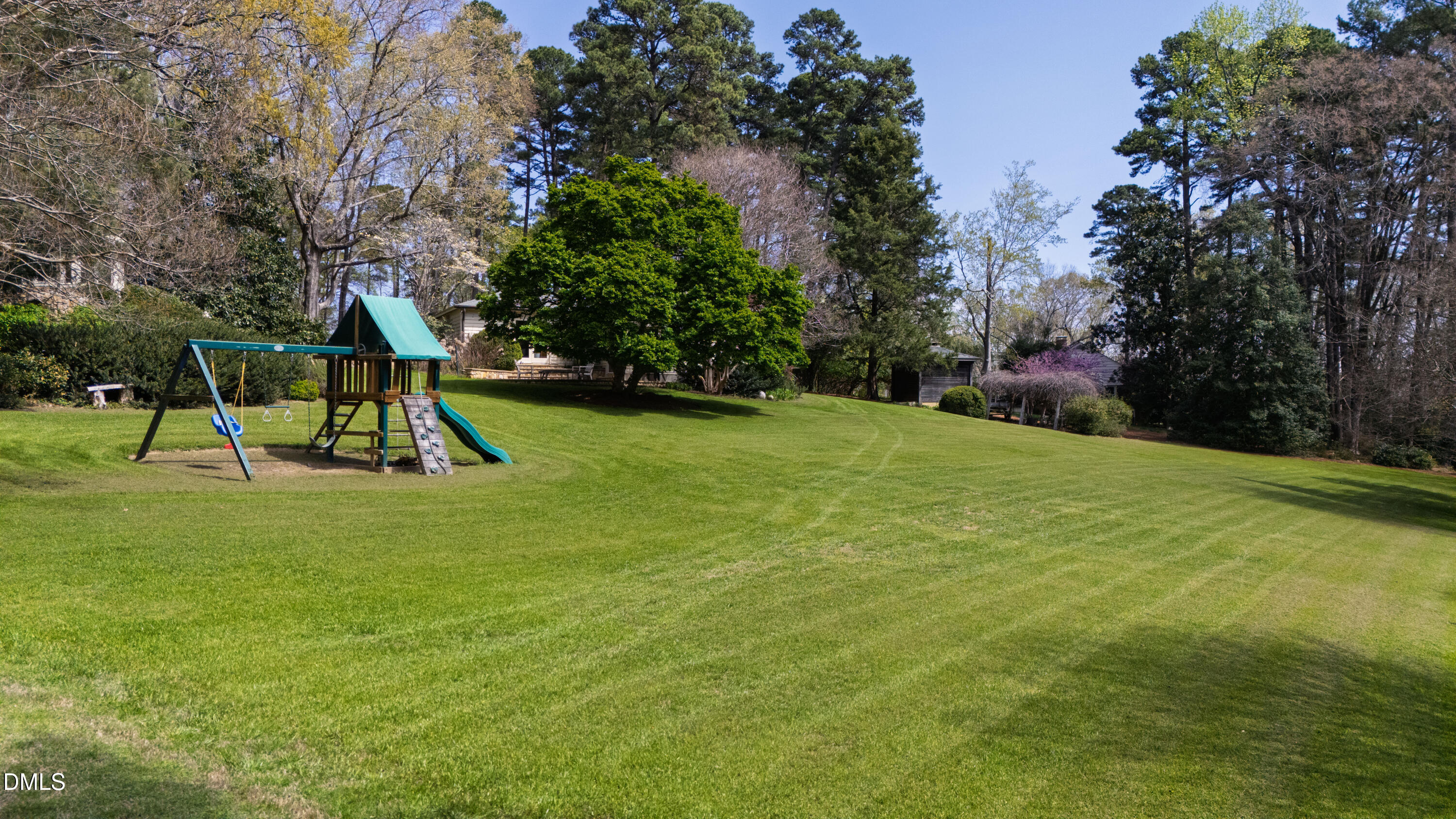 223 Hillcrest Circle