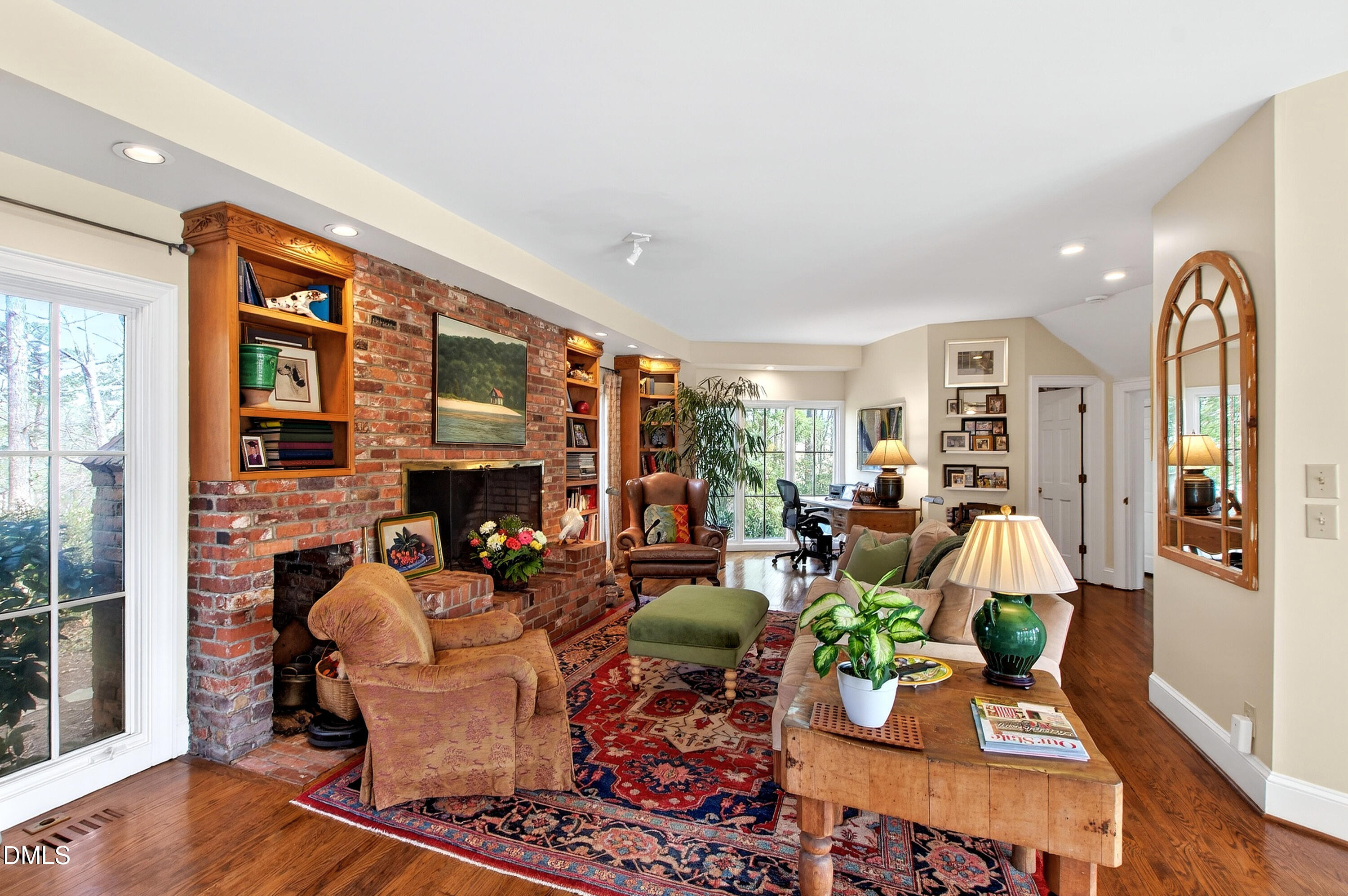 223 Hillcrest Circle