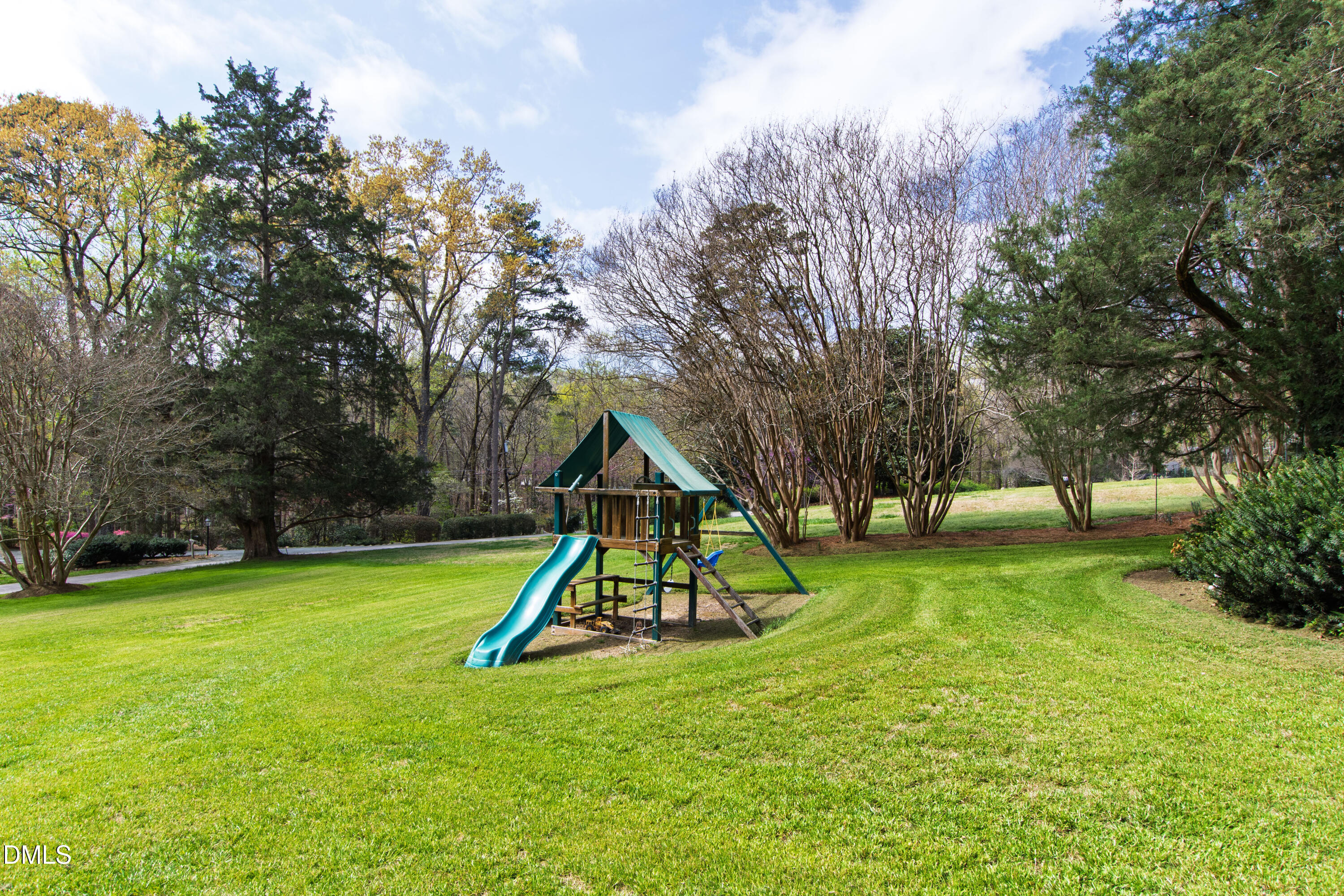 223 Hillcrest Circle