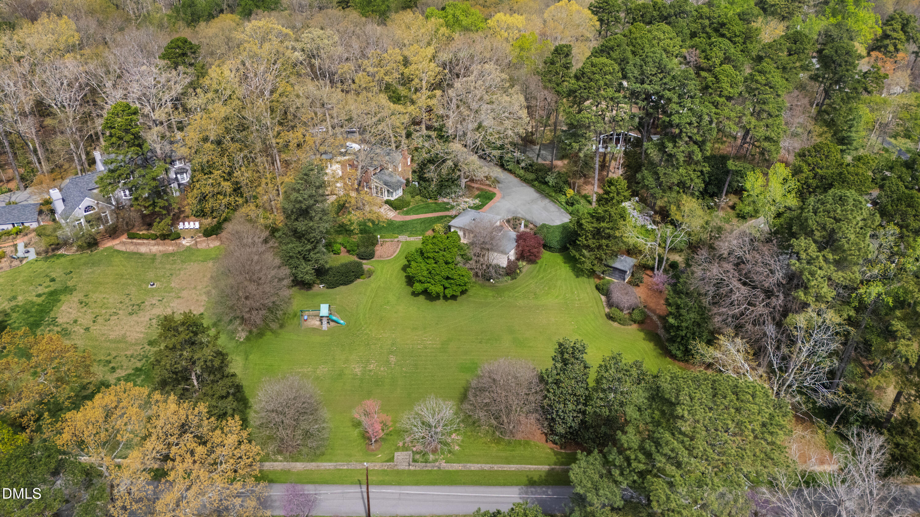 223 Hillcrest Circle