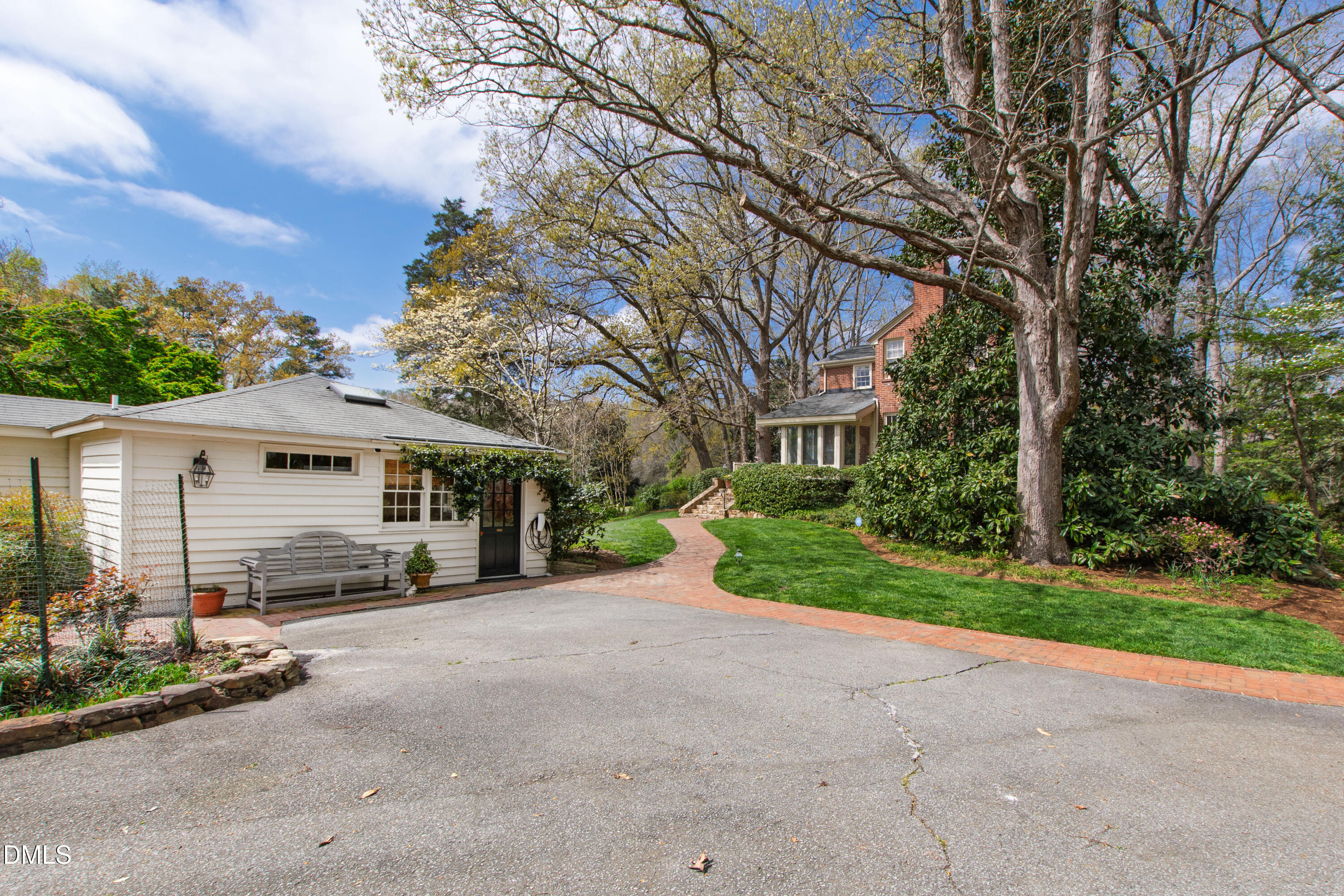 223 Hillcrest Circle