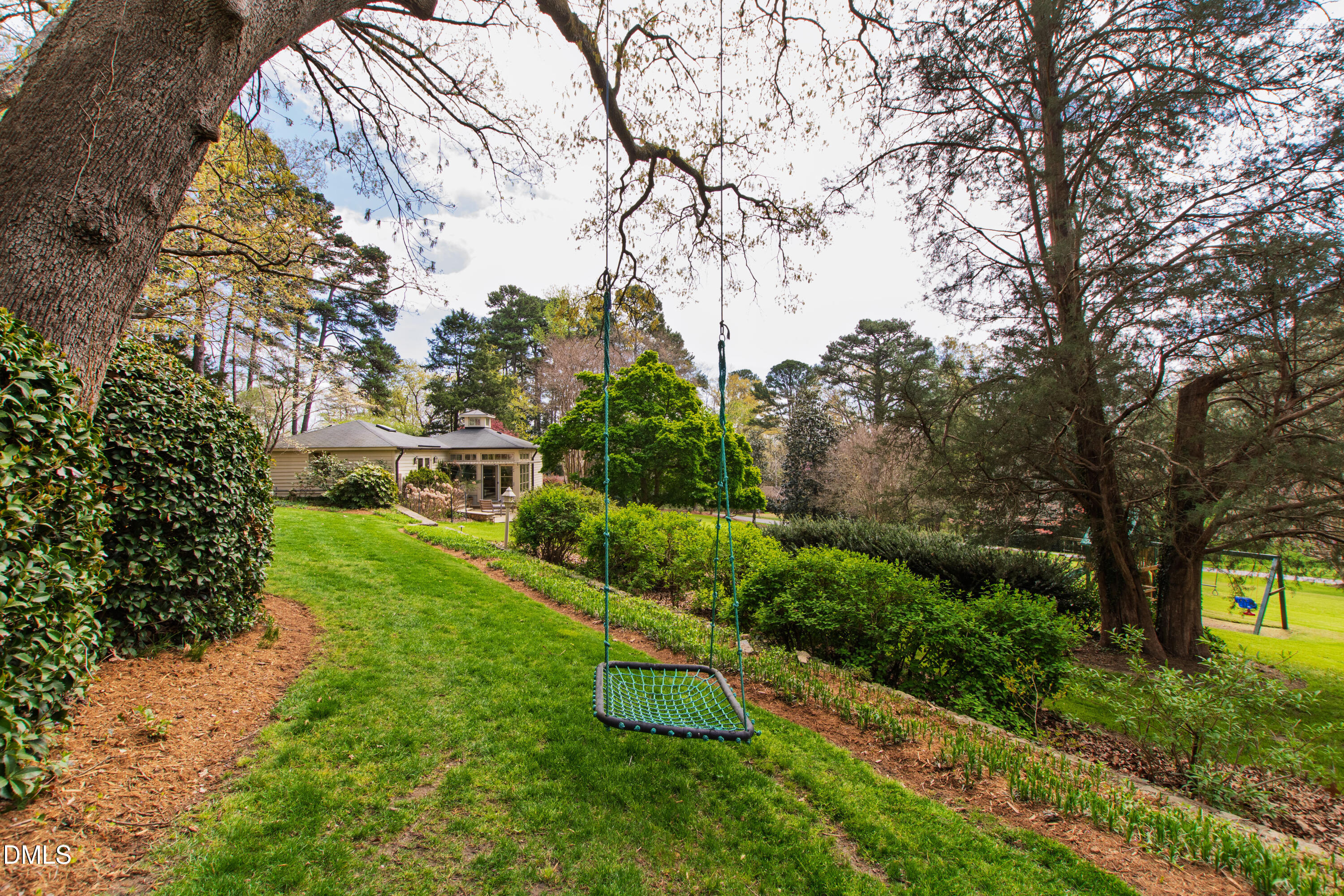 223 Hillcrest Circle