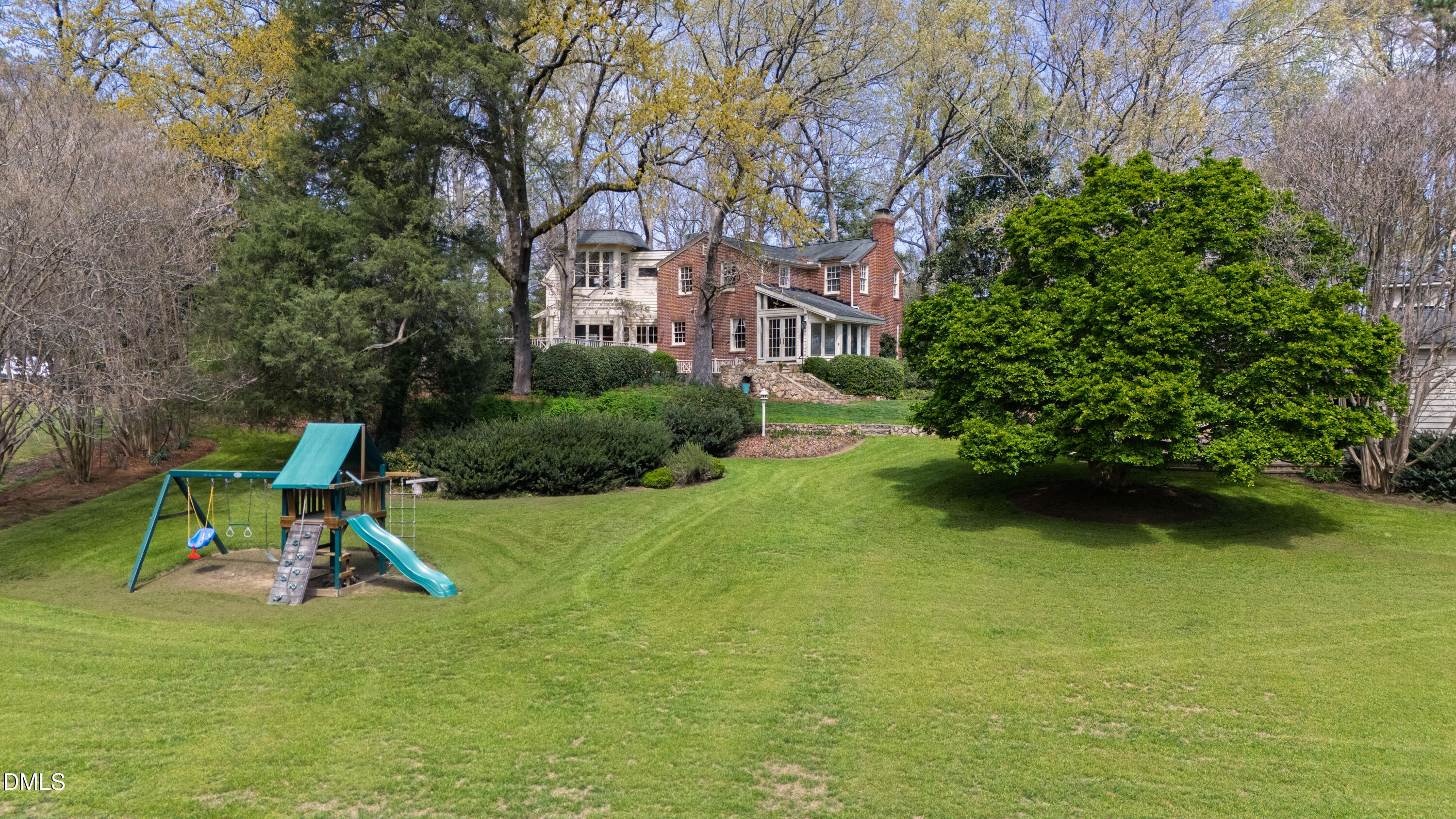 223 Hillcrest Circle