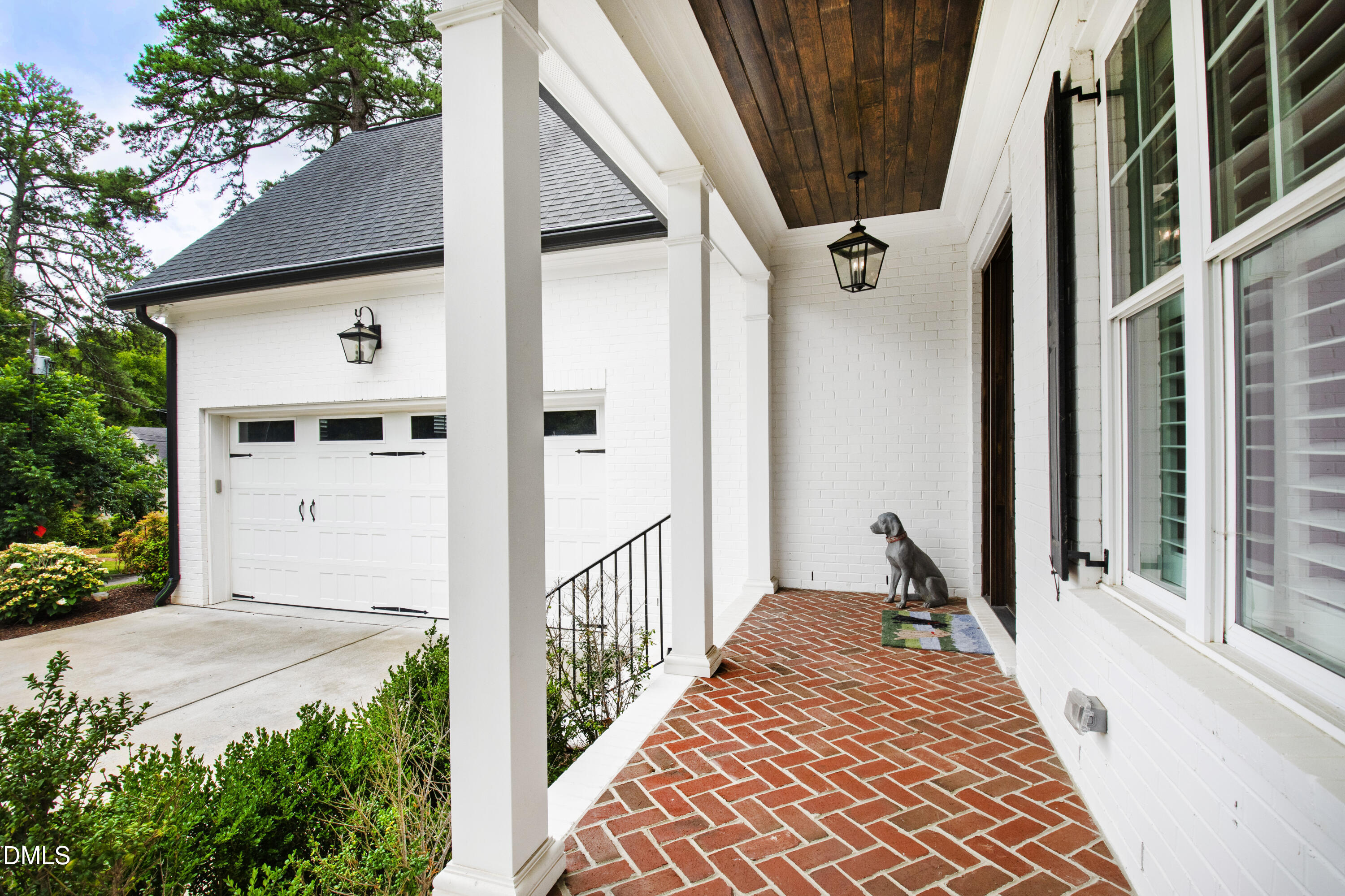 911 Canterbury Road