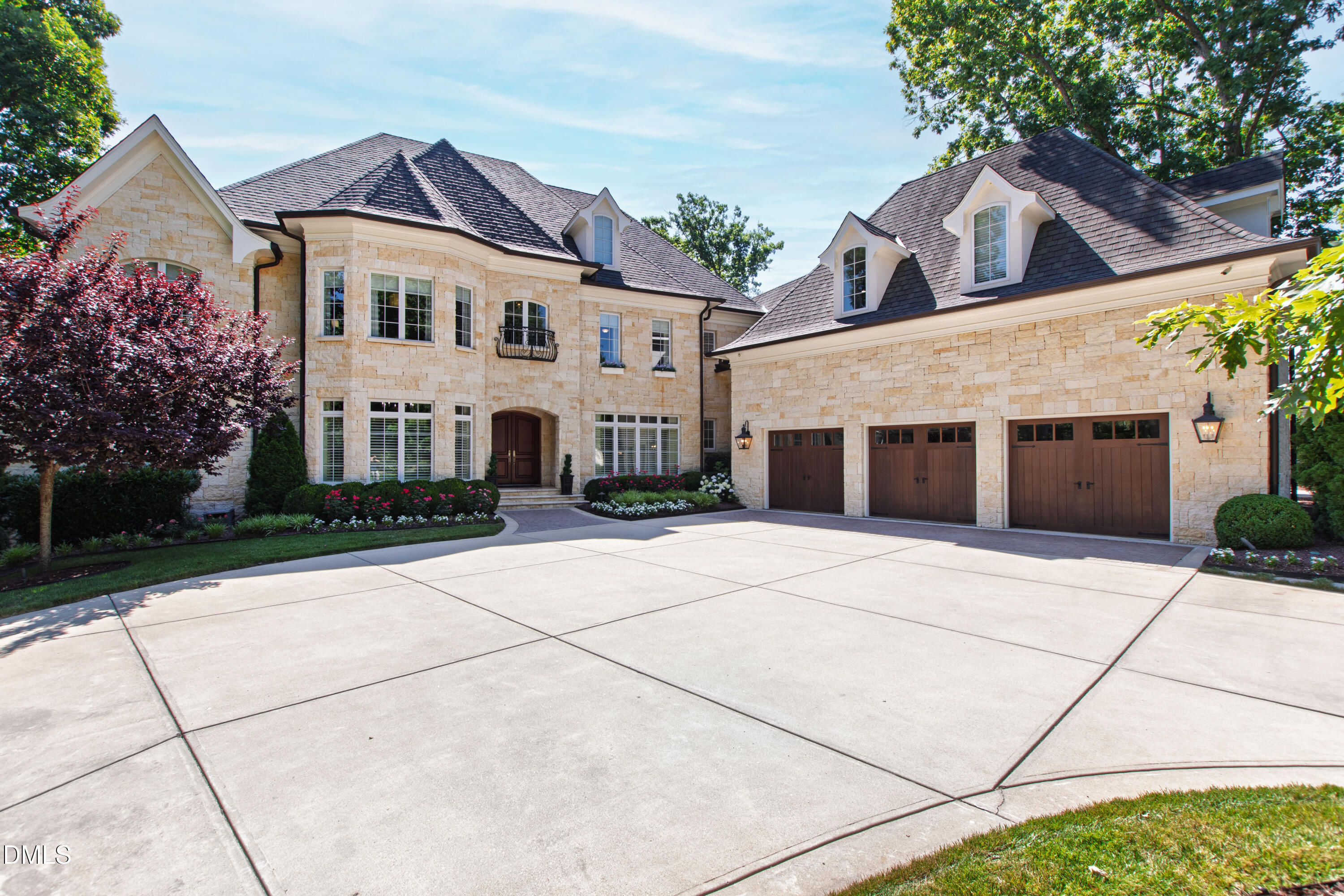1412 Hedgelawn Way