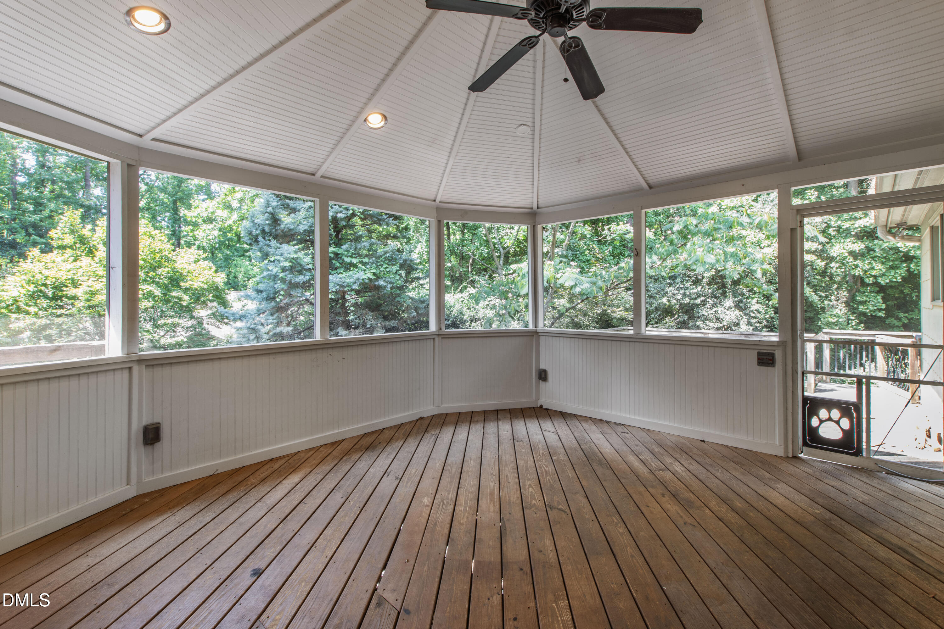 1321 Hathaway Road
