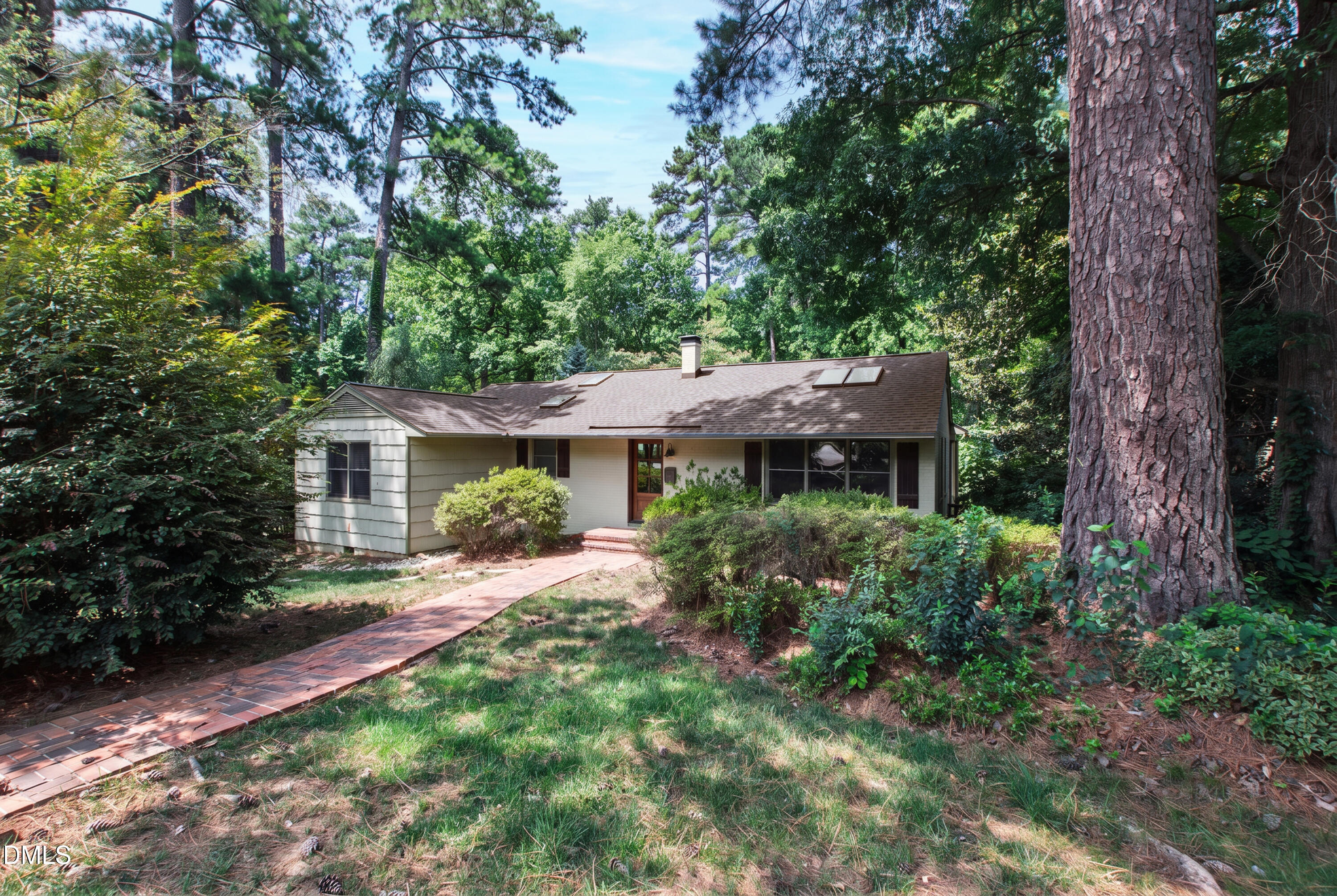 1321 Hathaway Road