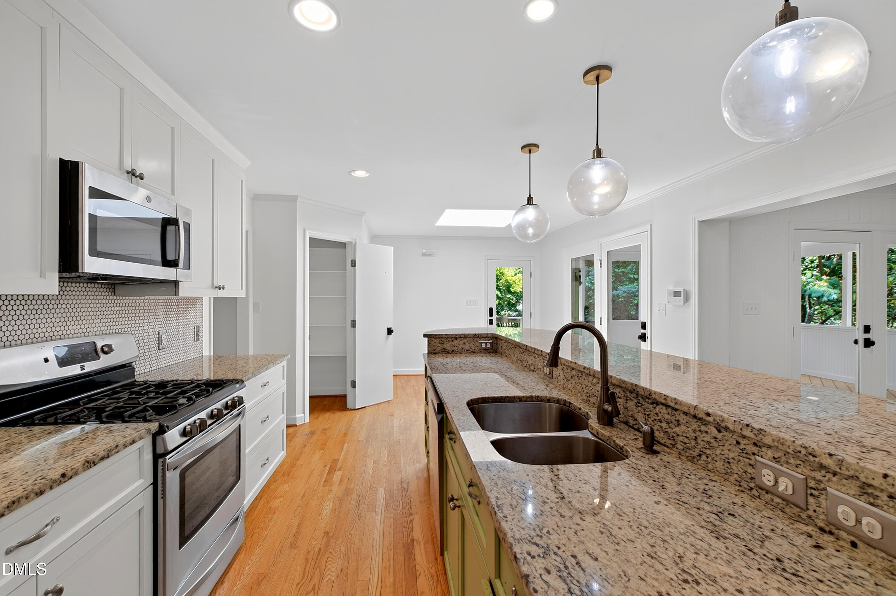 1321 Hathaway Road
