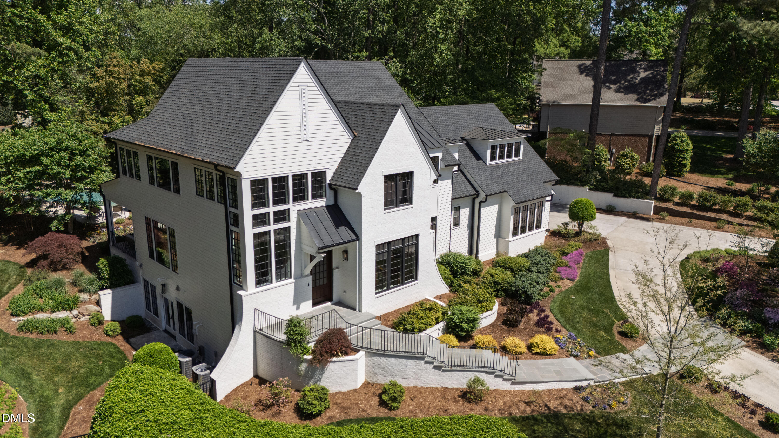 1817 Hunting Ridge Road