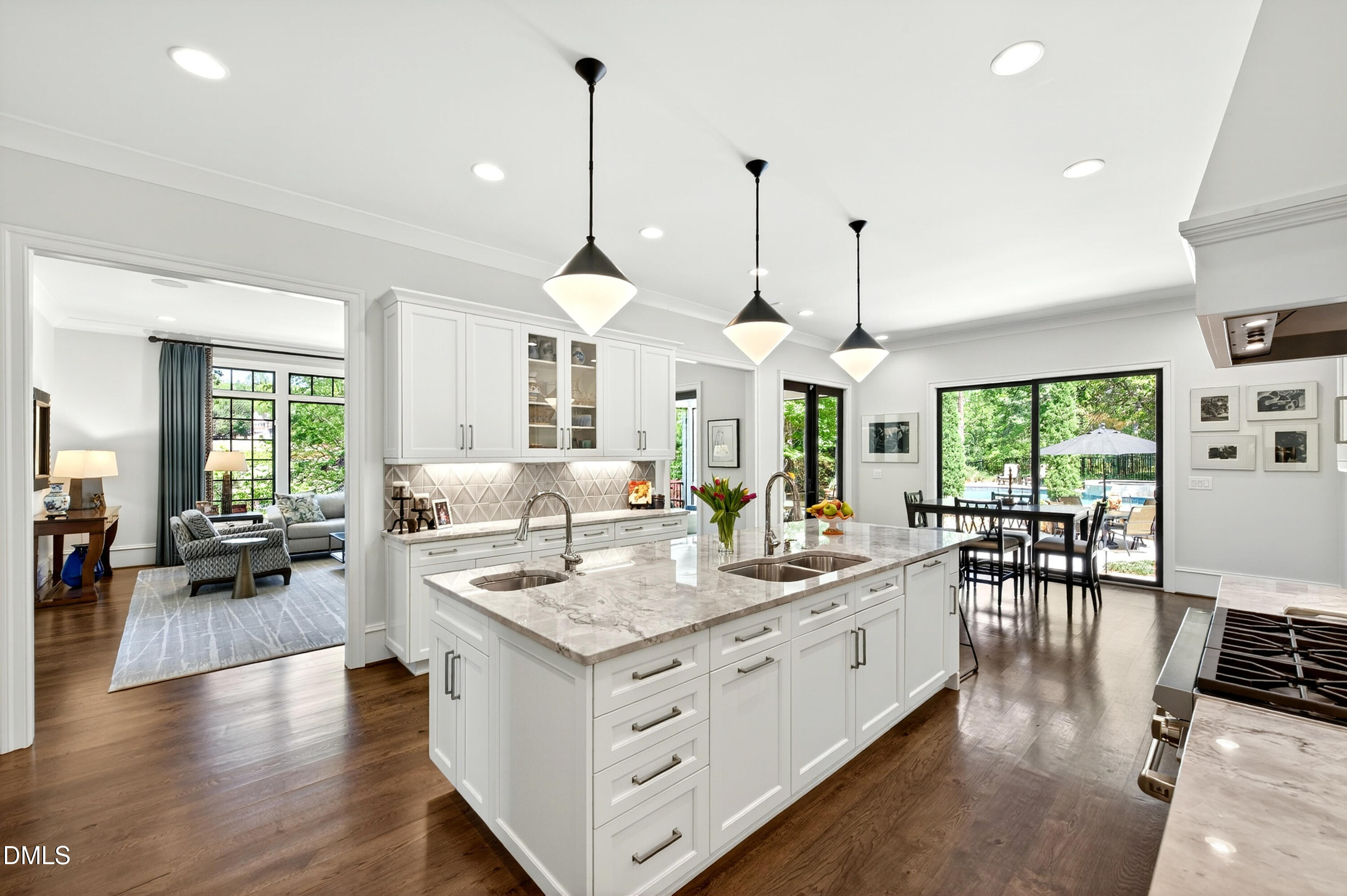 1817 Hunting Ridge Road