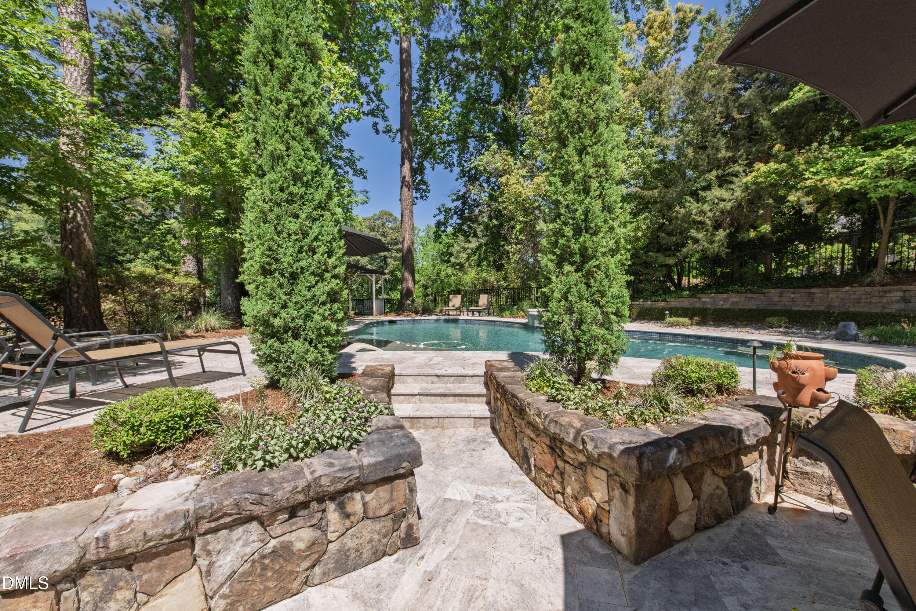 1817 Hunting Ridge Road