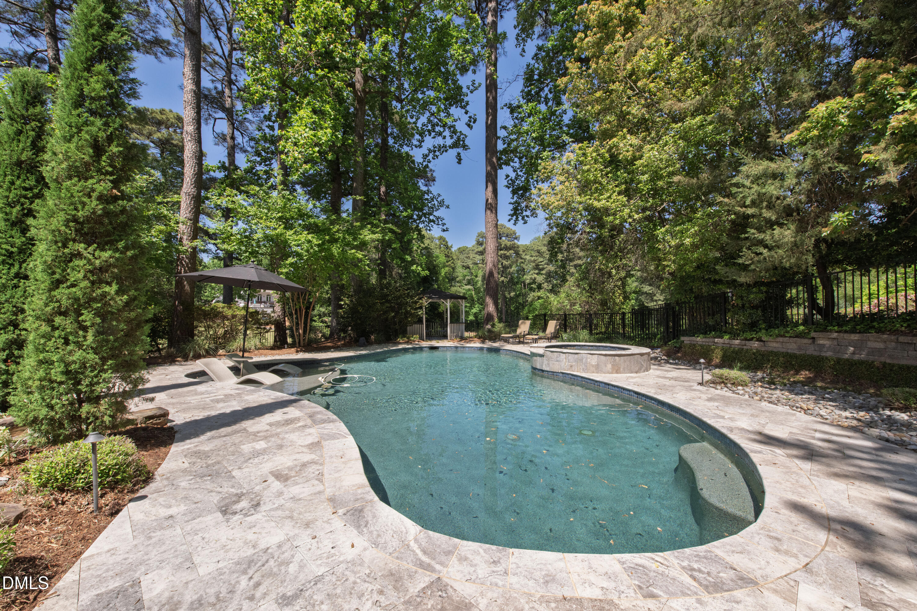 1817 Hunting Ridge Road