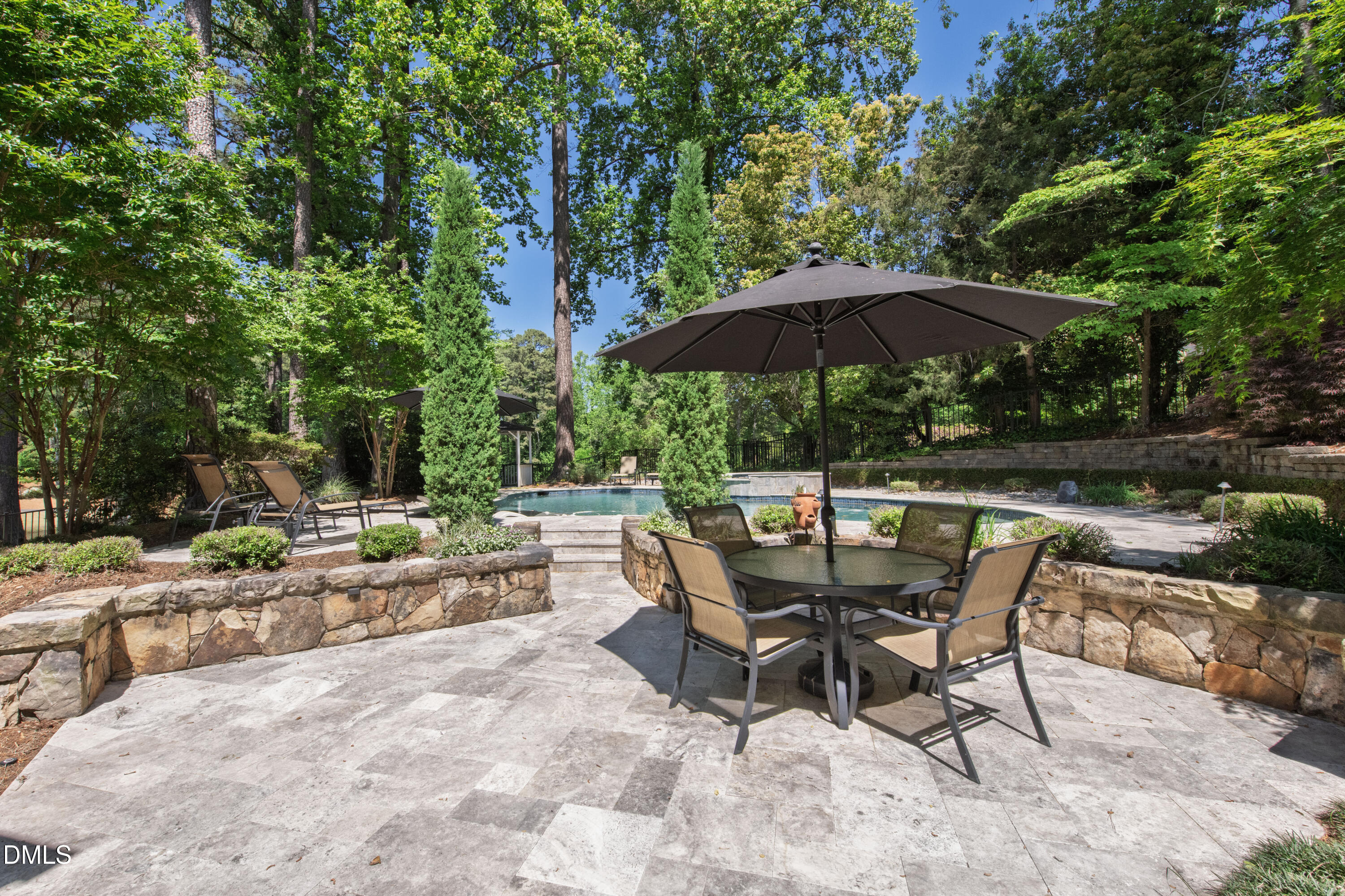 1817 Hunting Ridge Road