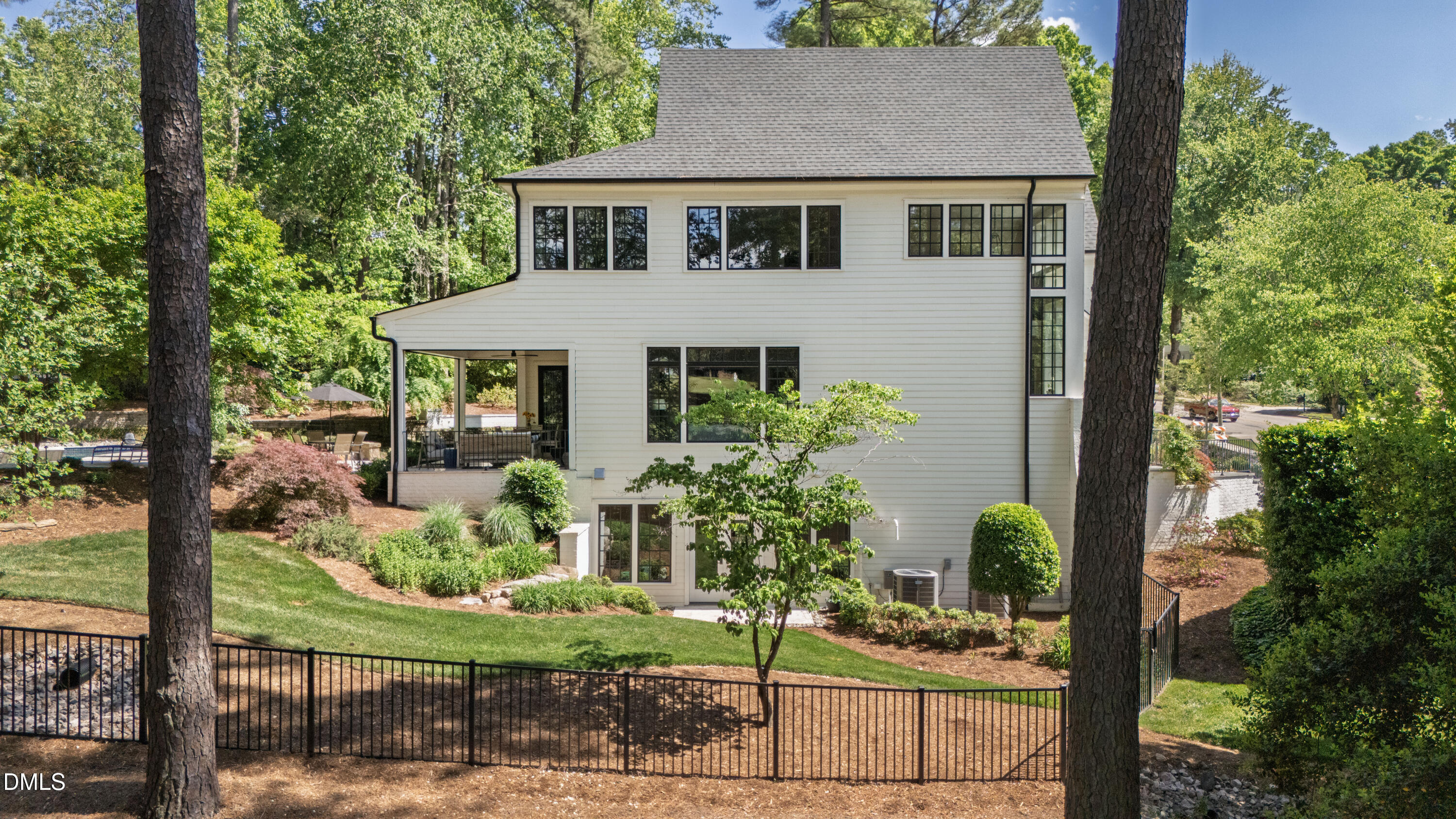 1817 Hunting Ridge Road