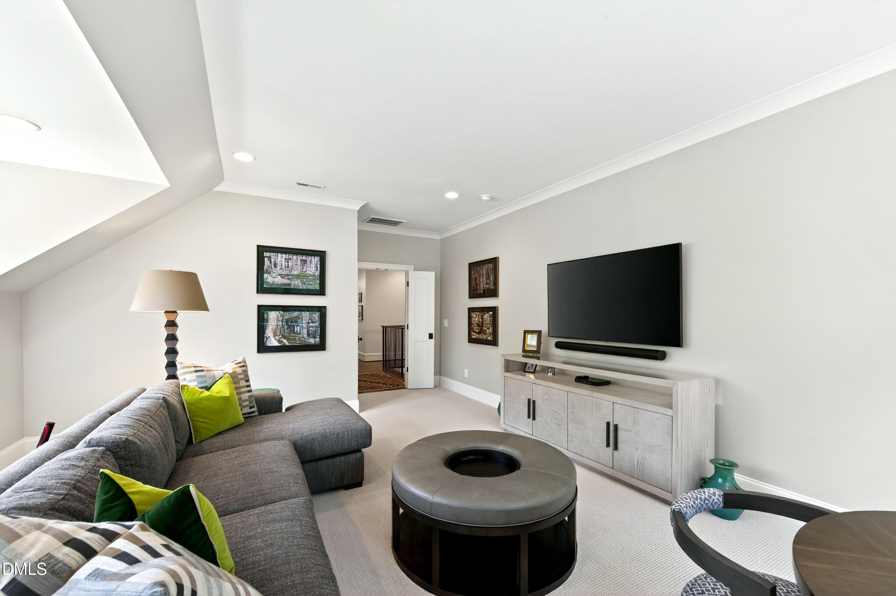 1817 Hunting Ridge Road