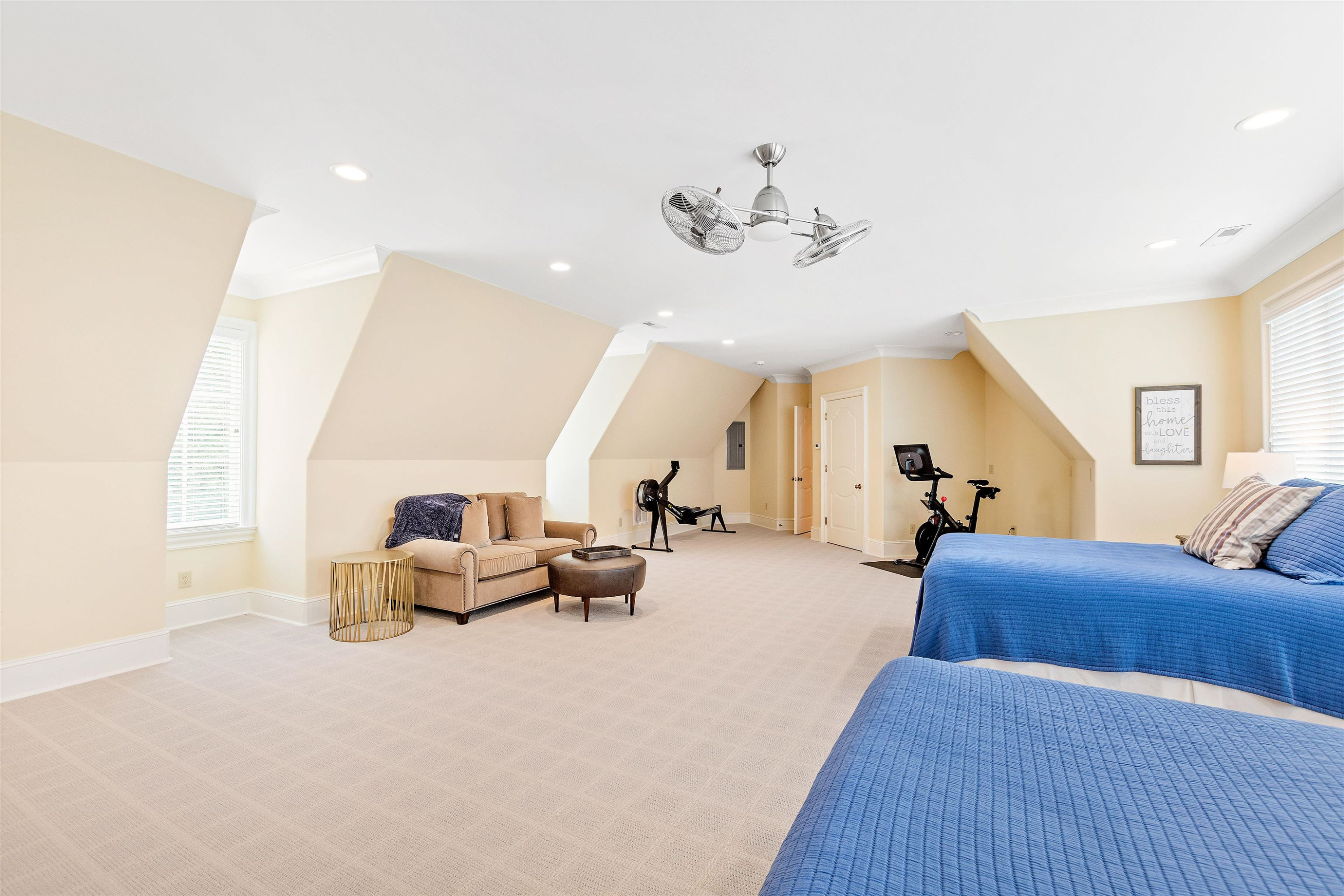 250 Blue Violet Way