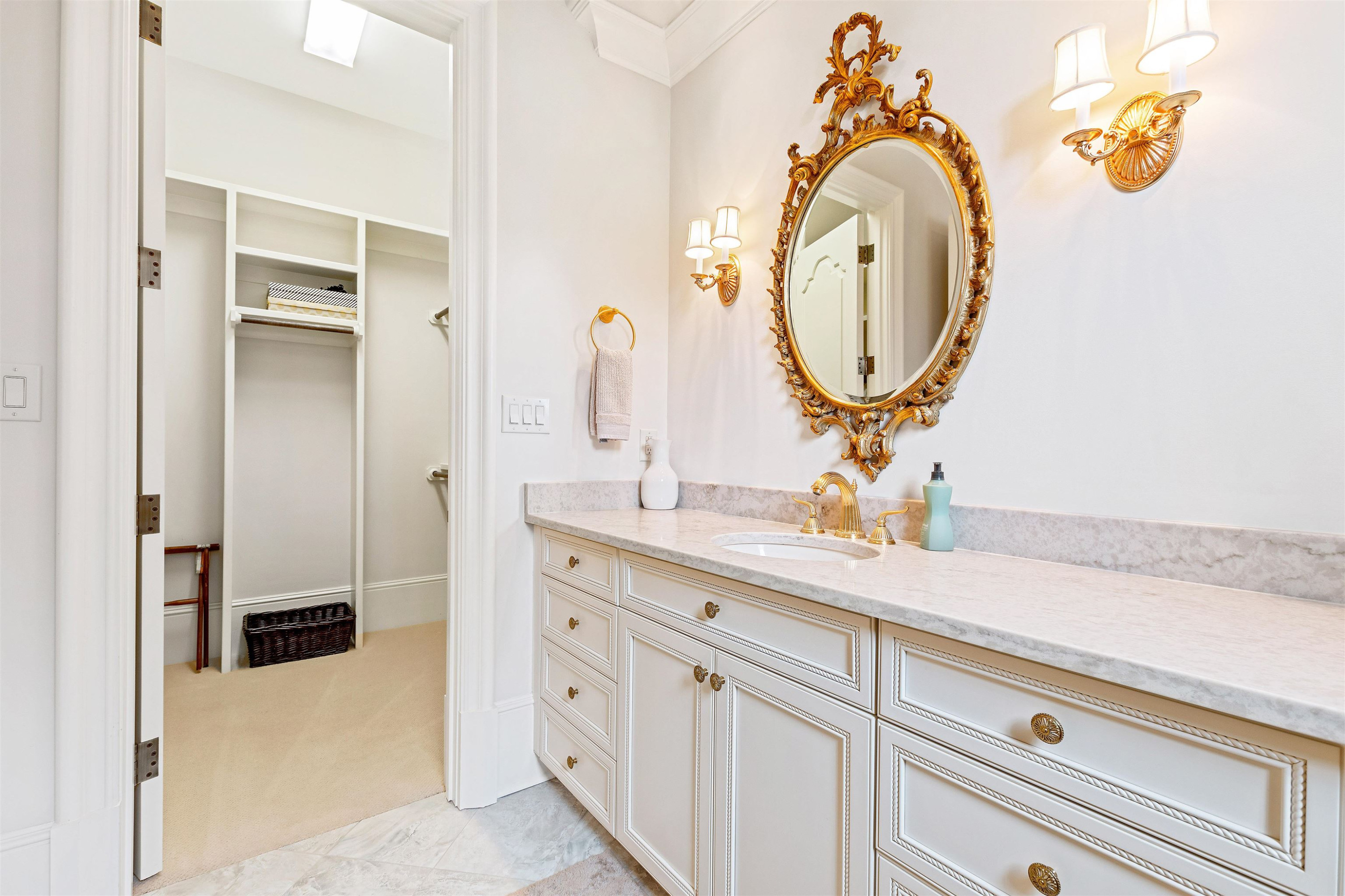 250 Blue Violet Way