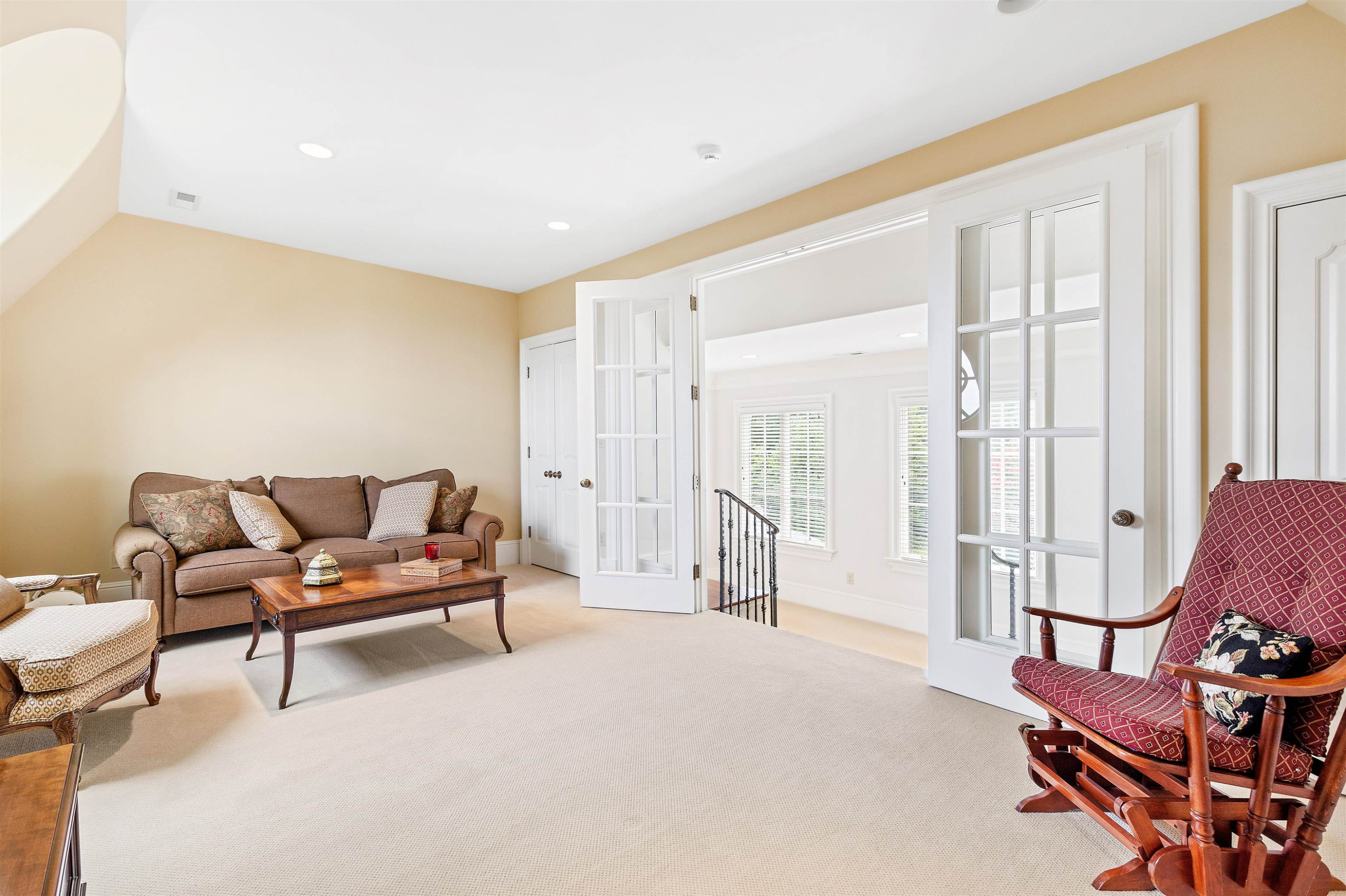 250 Blue Violet Way