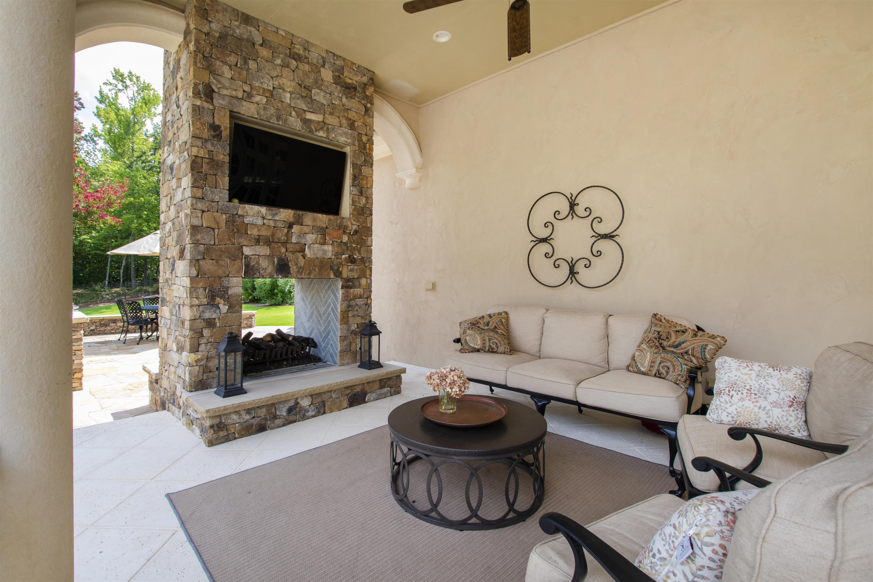 250 Blue Violet Way