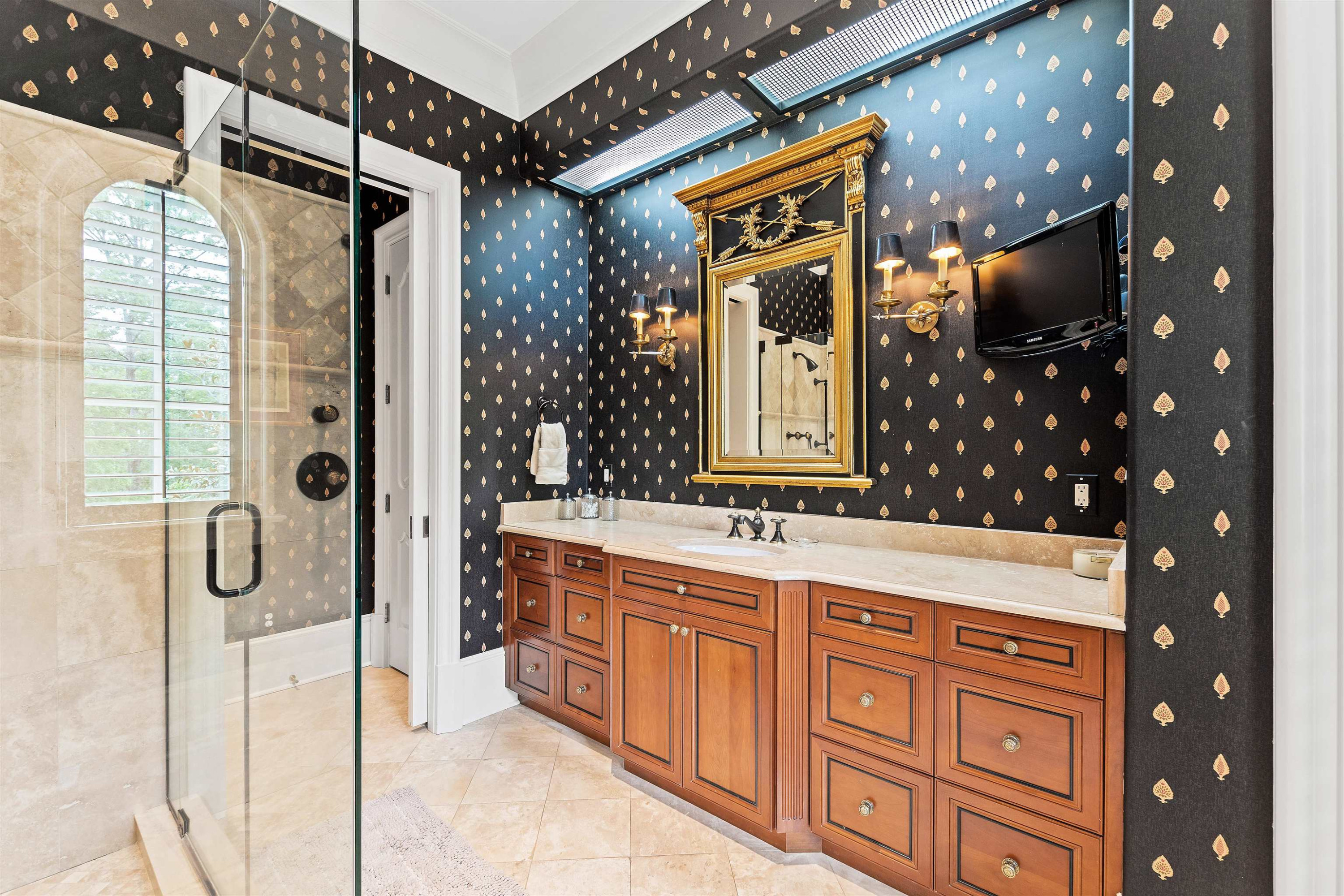 250 Blue Violet Way