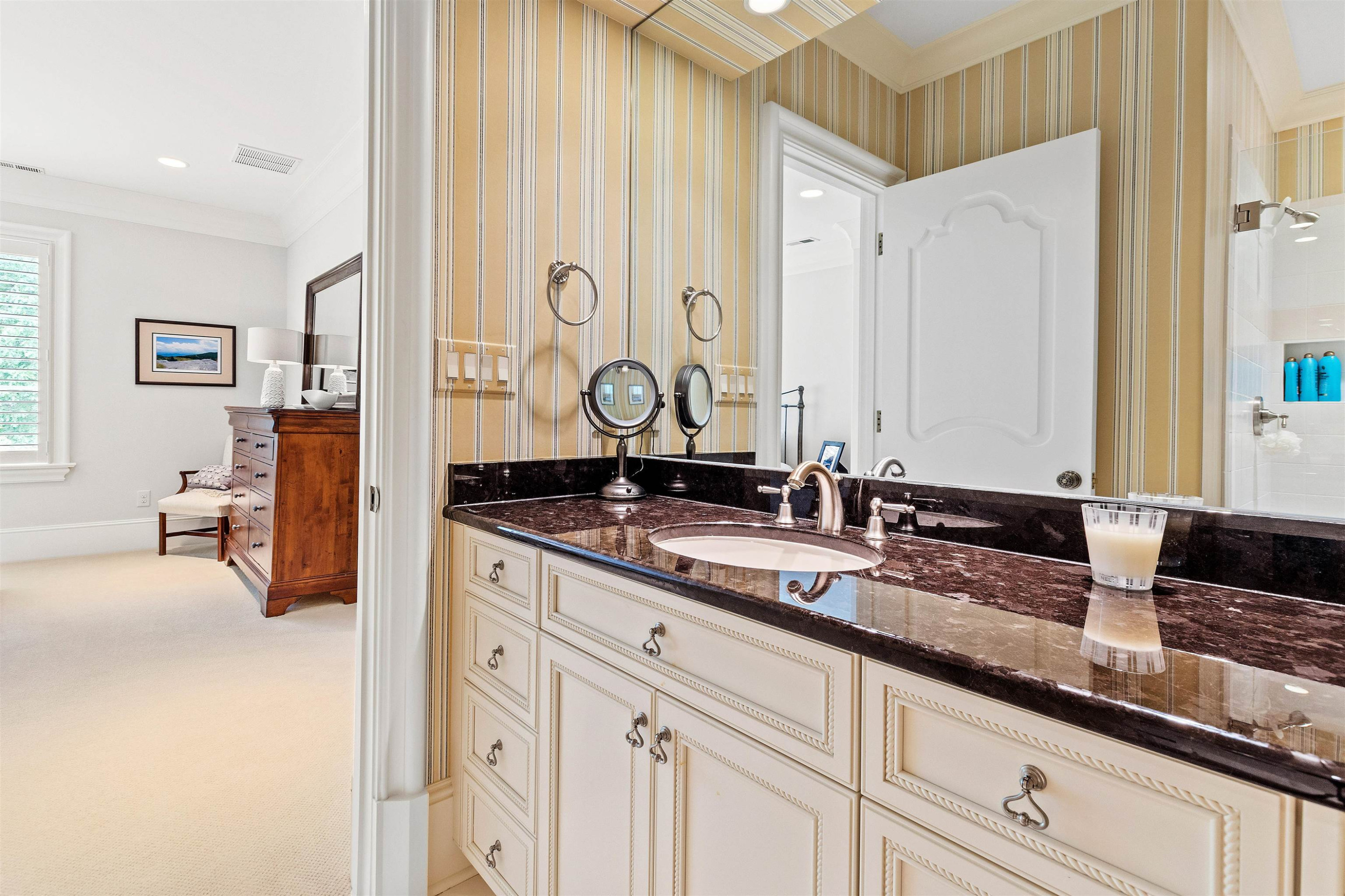 250 Blue Violet Way