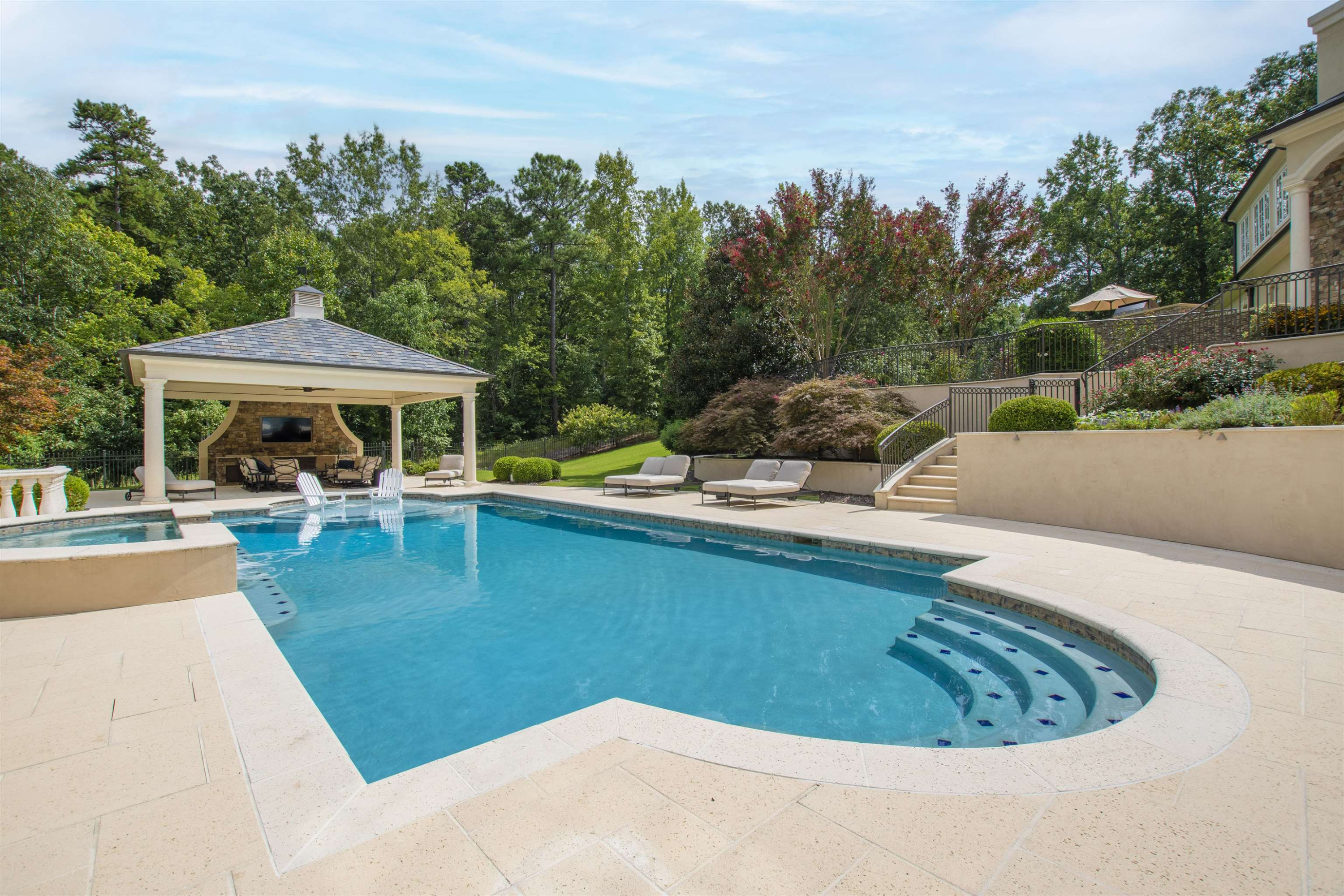 250 Blue Violet Way