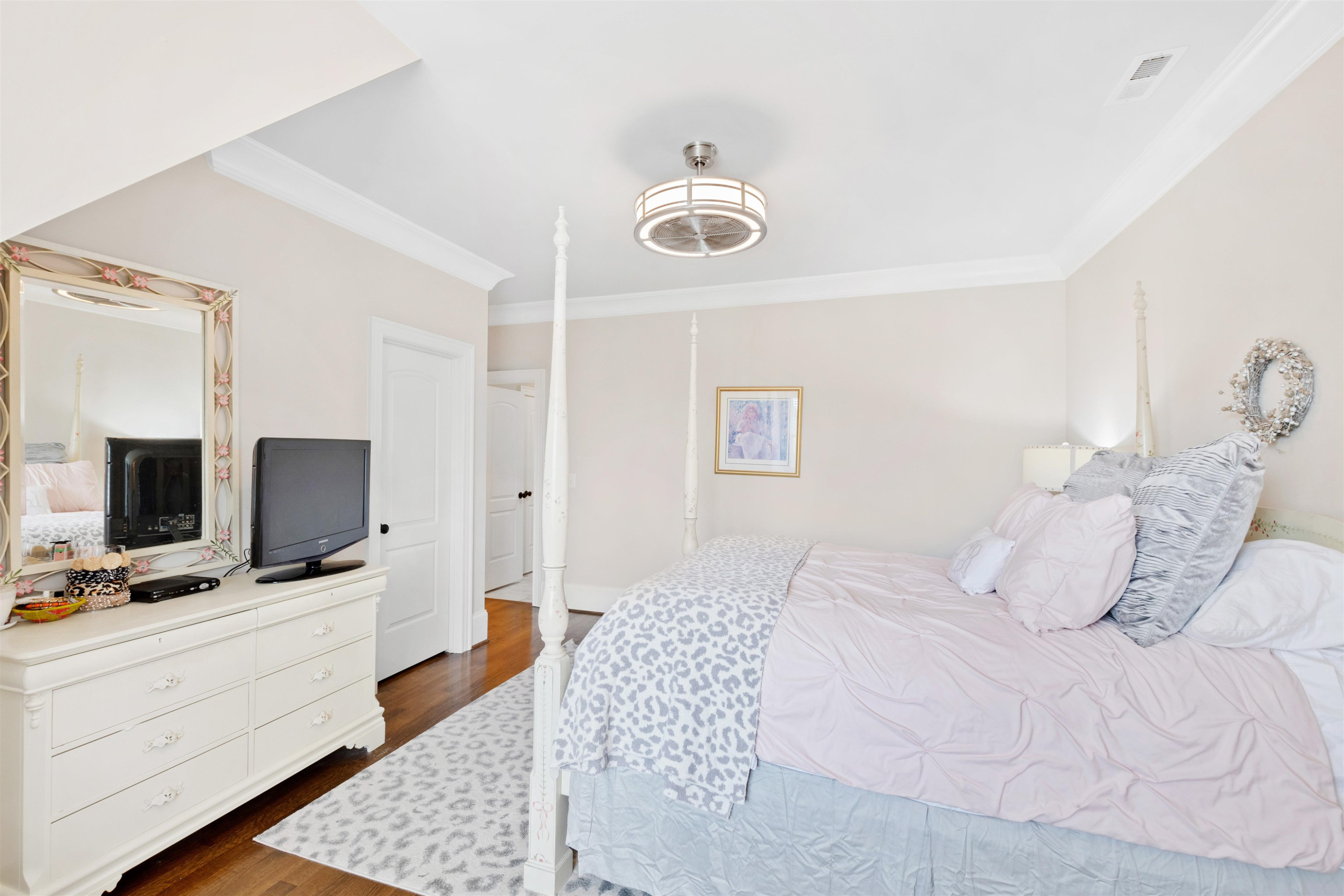 1231 Canterbury Road