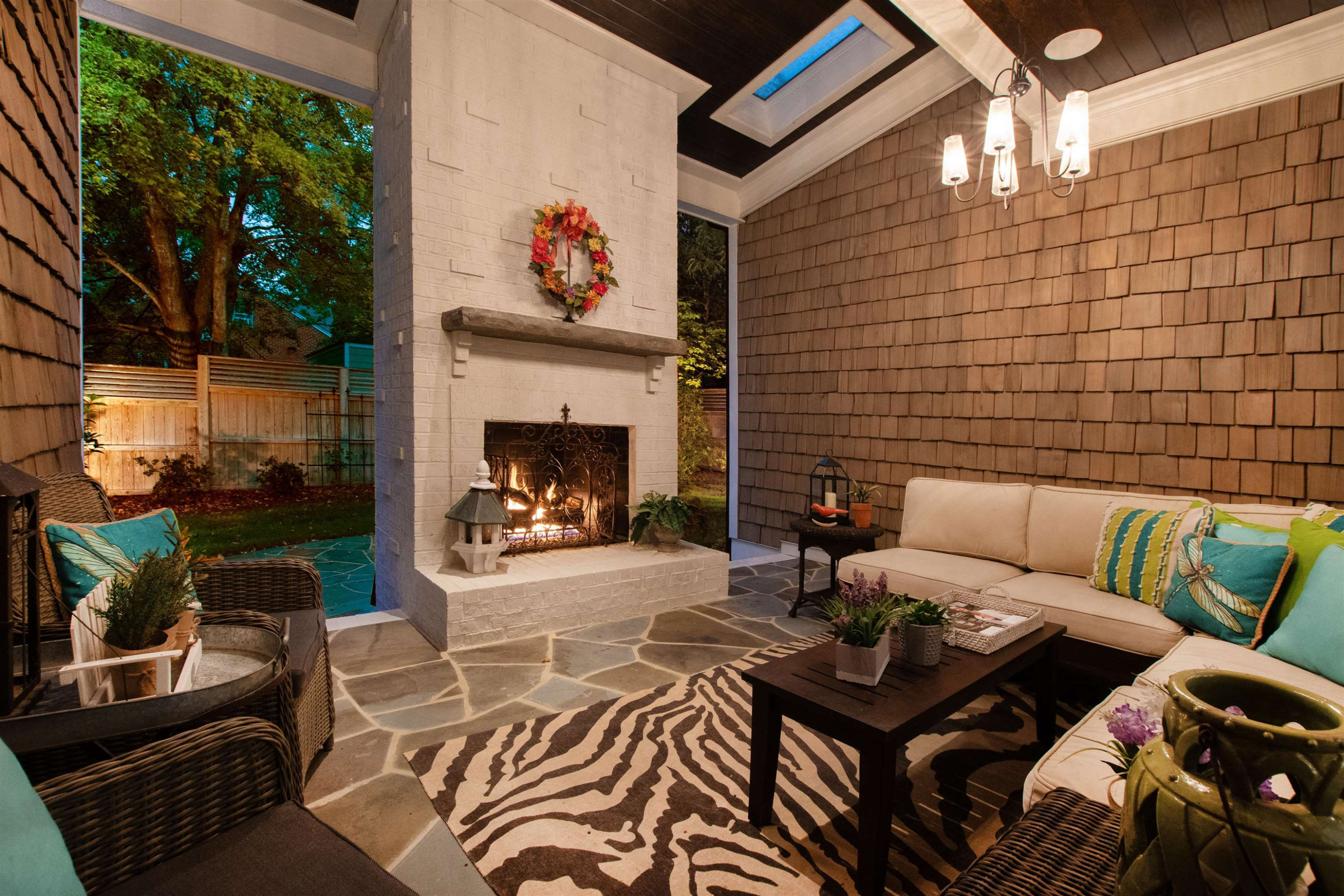 1231 Canterbury Road