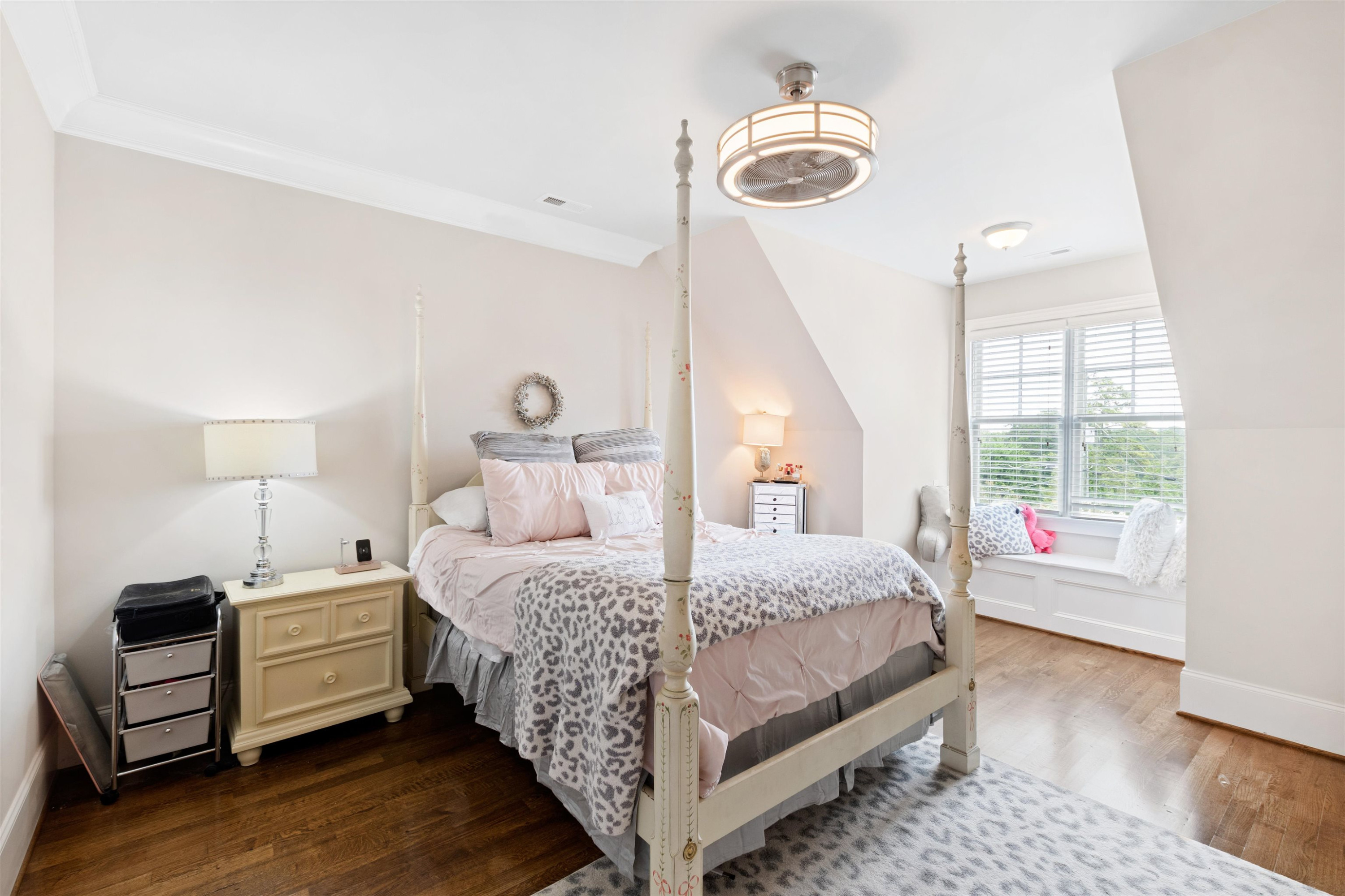 1231 Canterbury Road