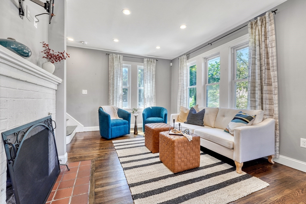 166 Lakeshore Drive