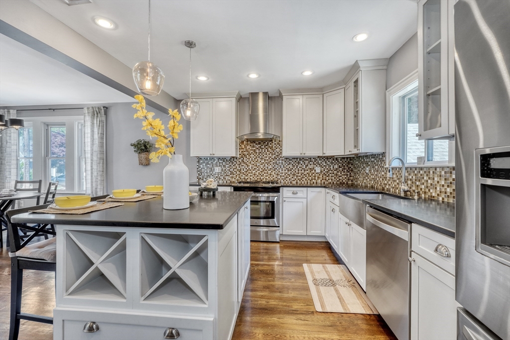 166 Lakeshore Drive