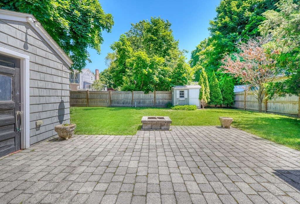 166 Lakeshore Drive
