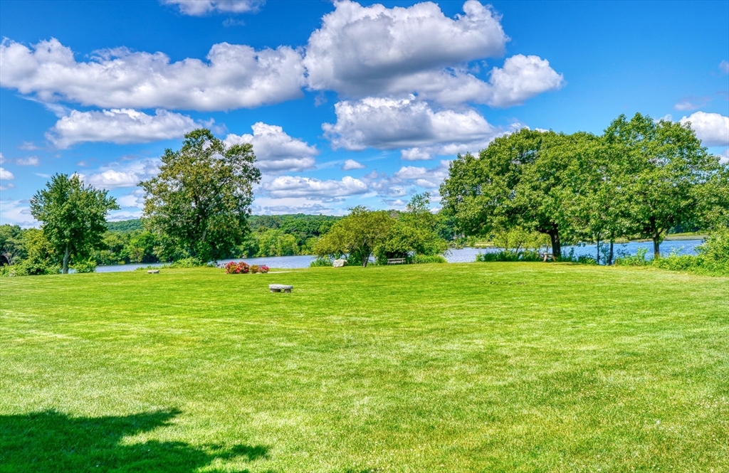 166 Lakeshore Drive
