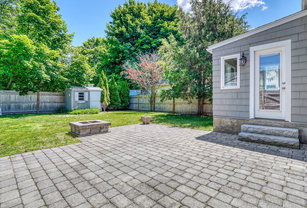 166 Lakeshore Drive