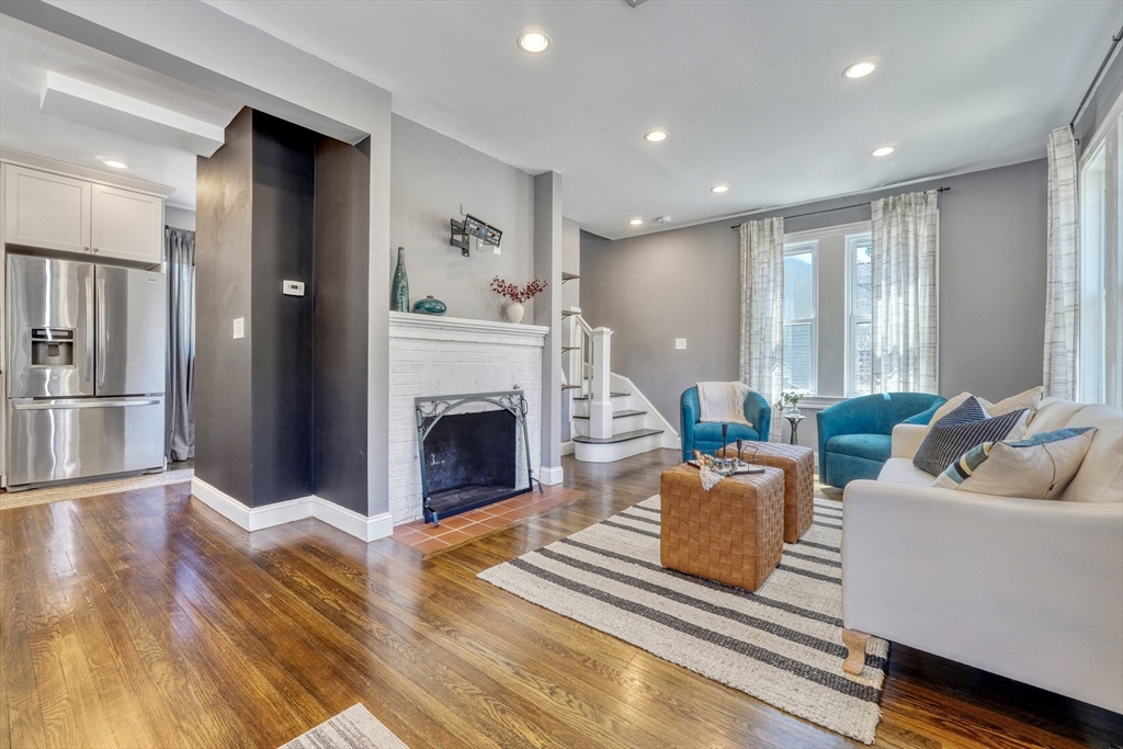 166 Lakeshore Drive