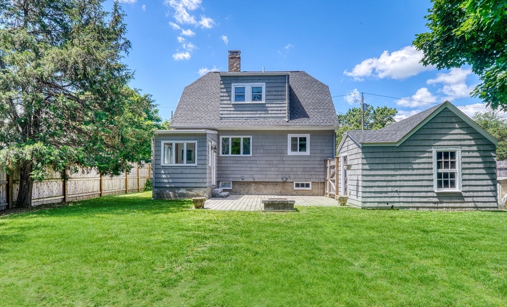 166 Lakeshore Drive