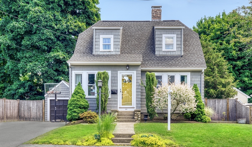 166 Lakeshore Drive