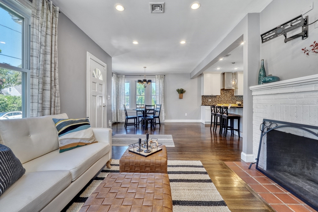 166 Lakeshore Drive