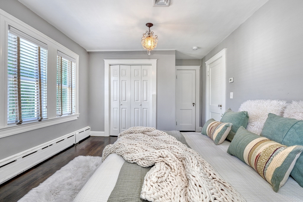 166 Lakeshore Drive