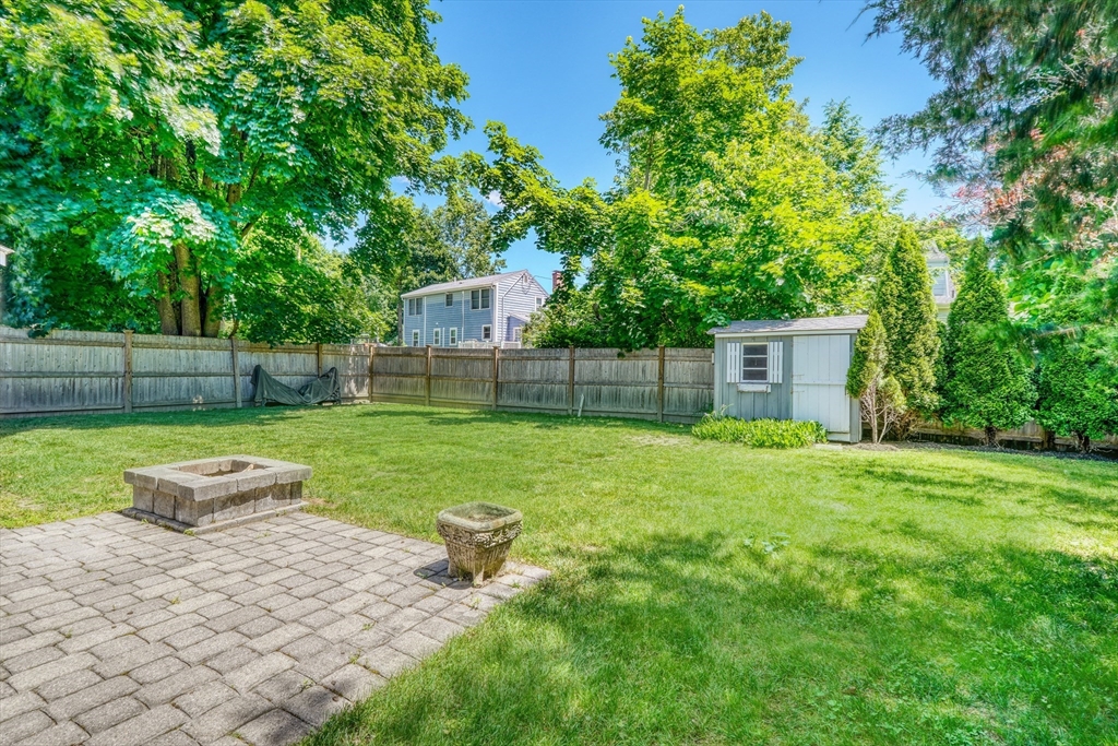166 Lakeshore Drive
