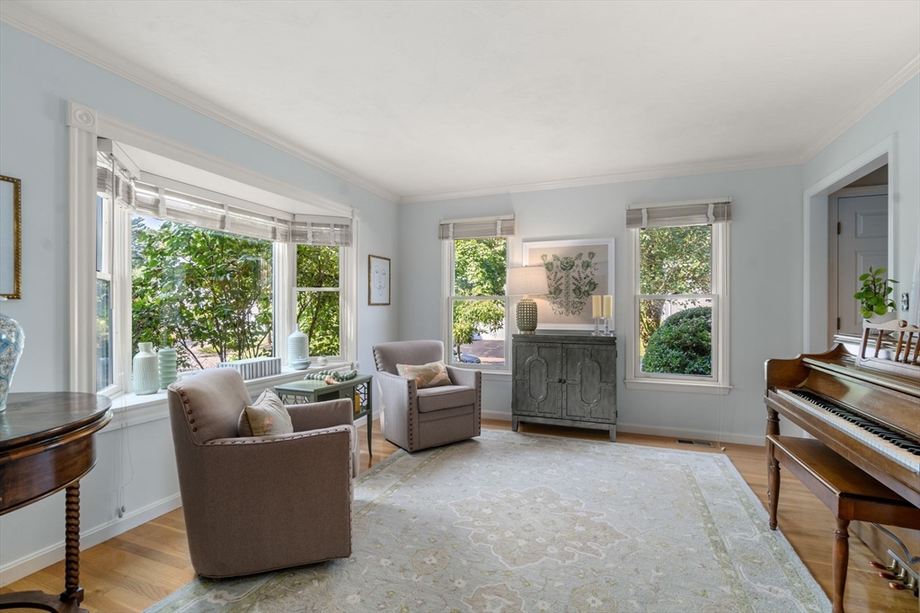 33 Whitney Avenue